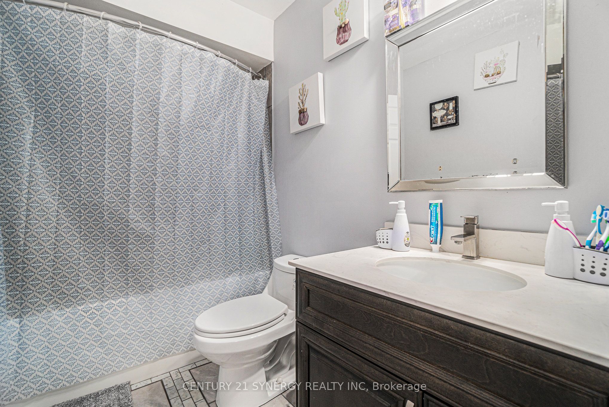 6415 Viseneau Drive Property Photo 22