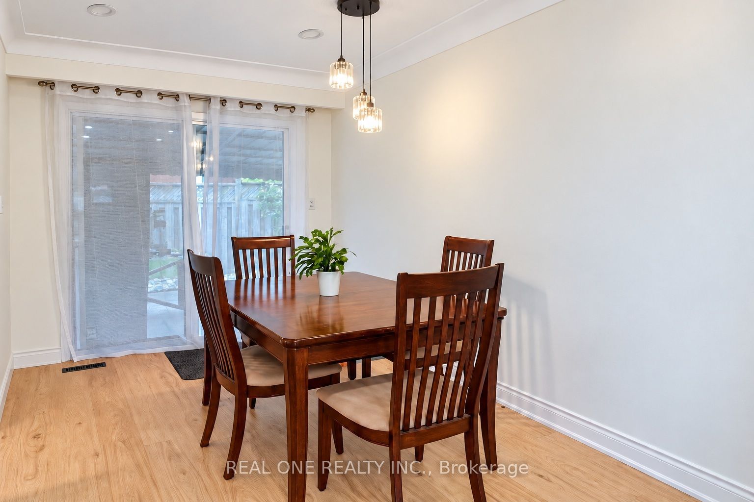 41 Marlowe Drive Upper Property Photo 15