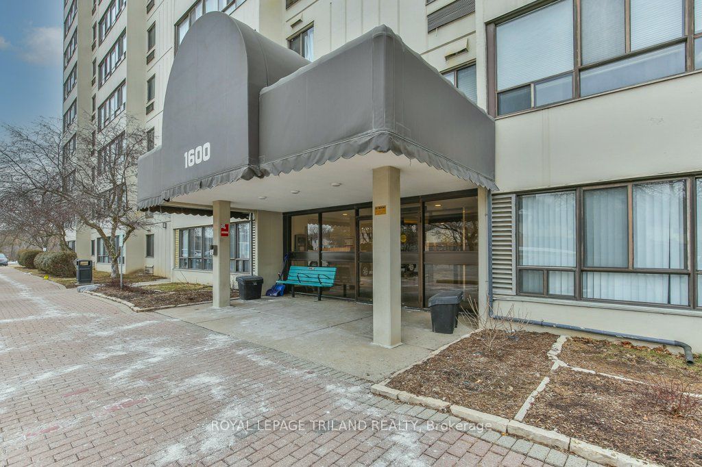 1600 Adelaide Street N 1001 Property Photo 1