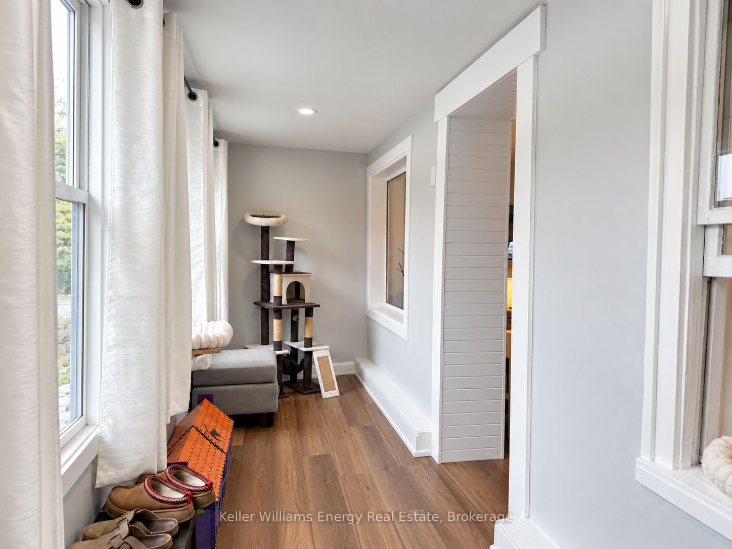 5 Crandall Street 3 Property Photo 4