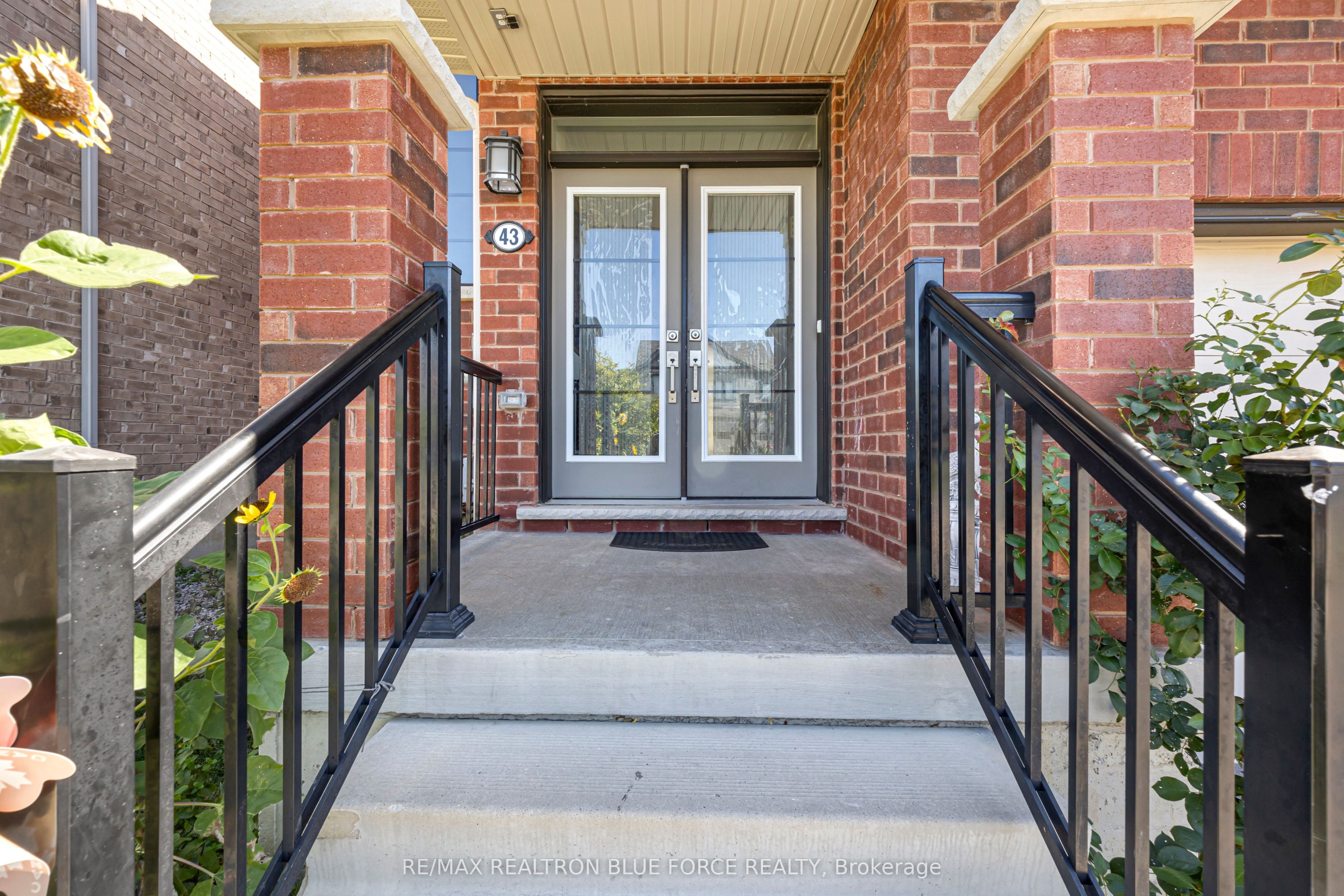 43 July Avenue Property Photo 4