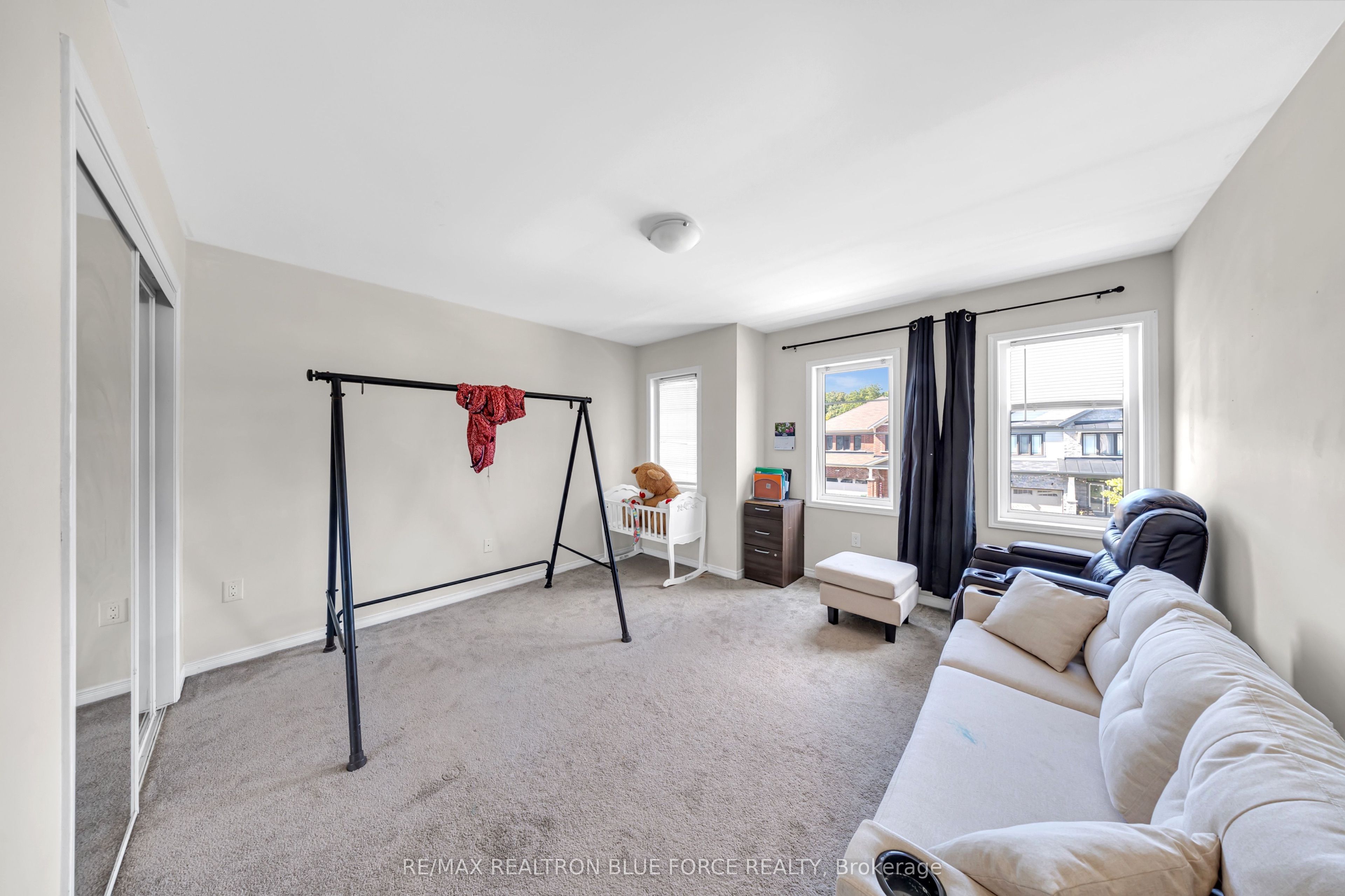 43 July Avenue Property Photo 18