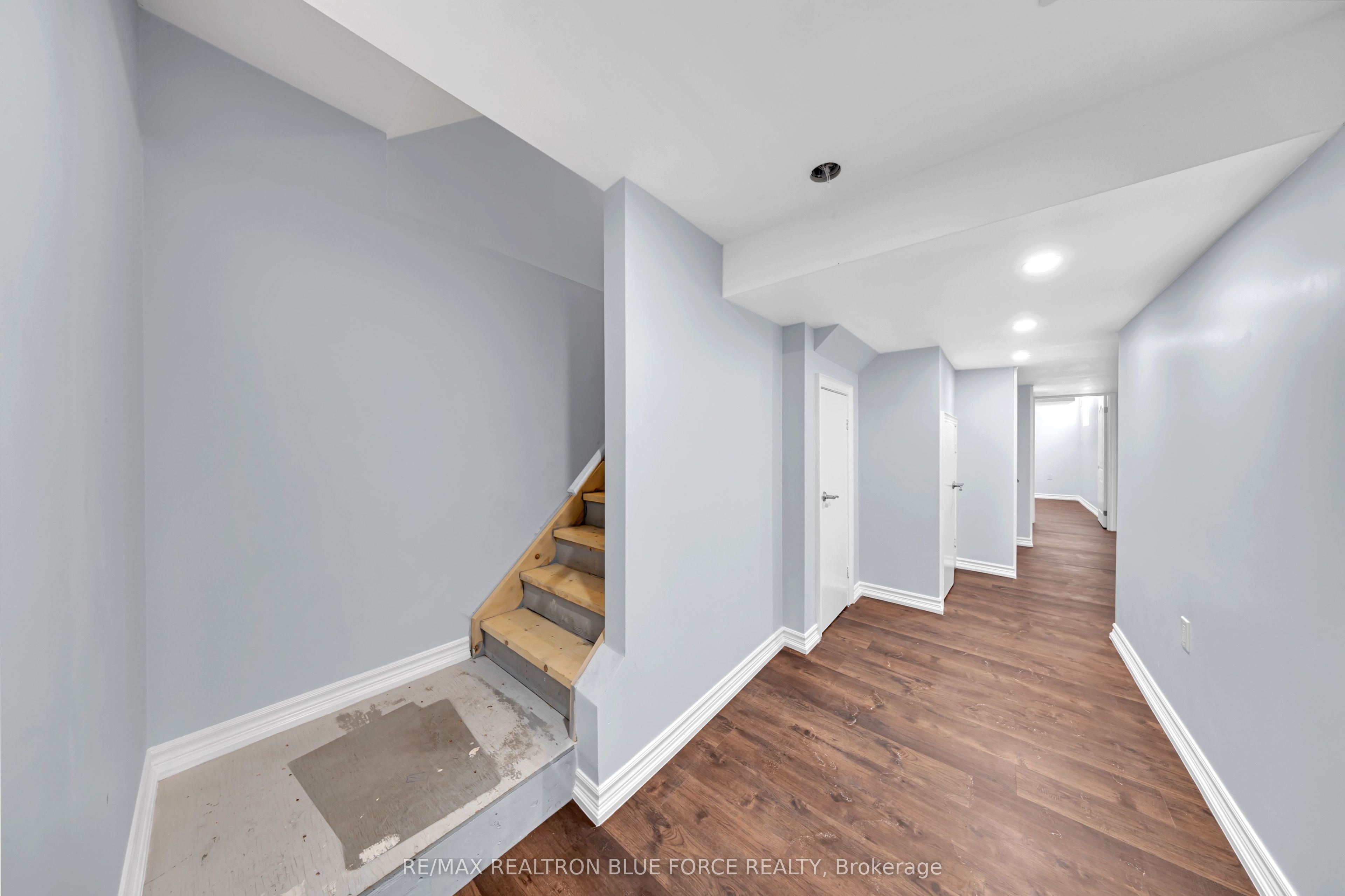 43 July Avenue Property Photo 27