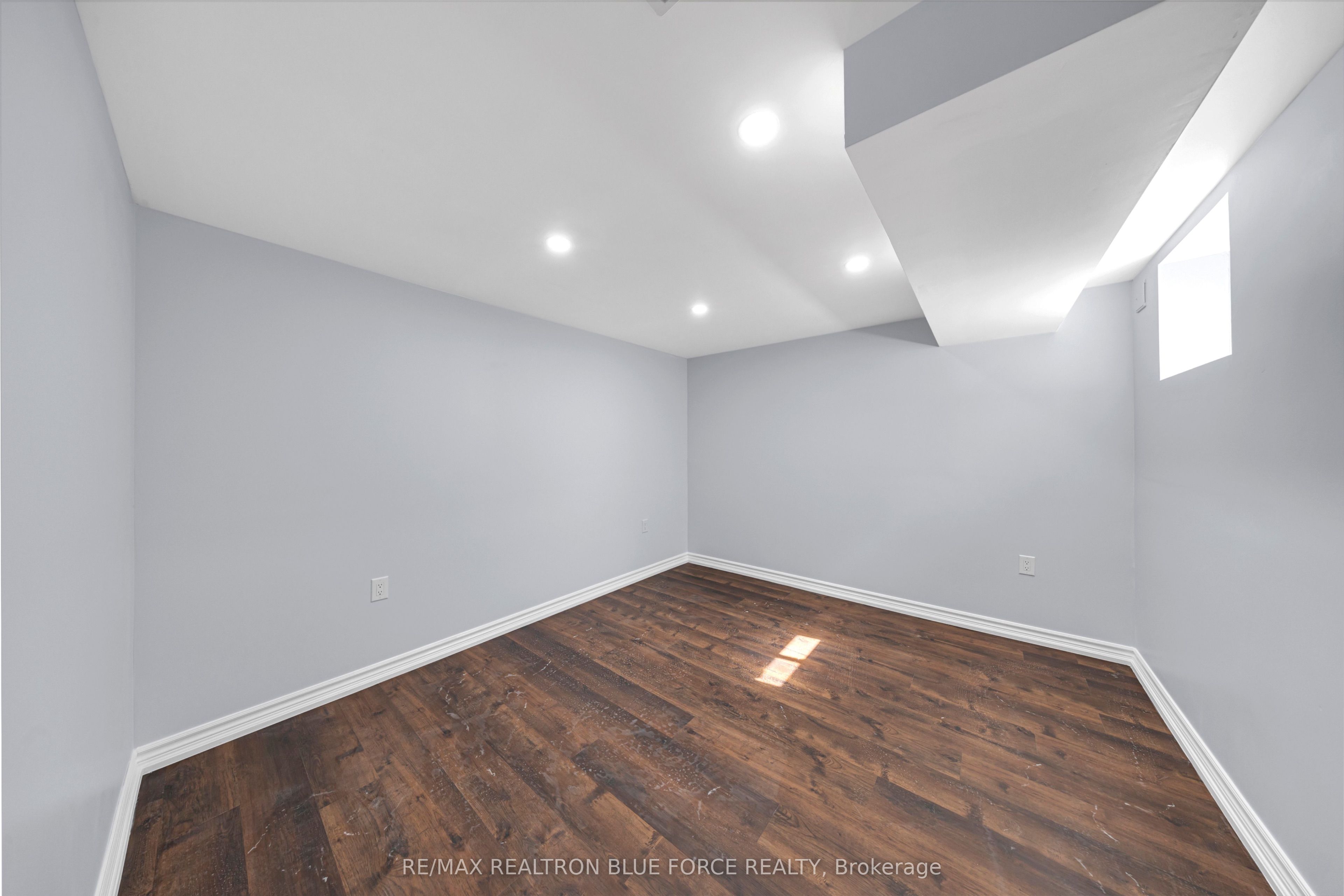 43 July Avenue Property Photo 32