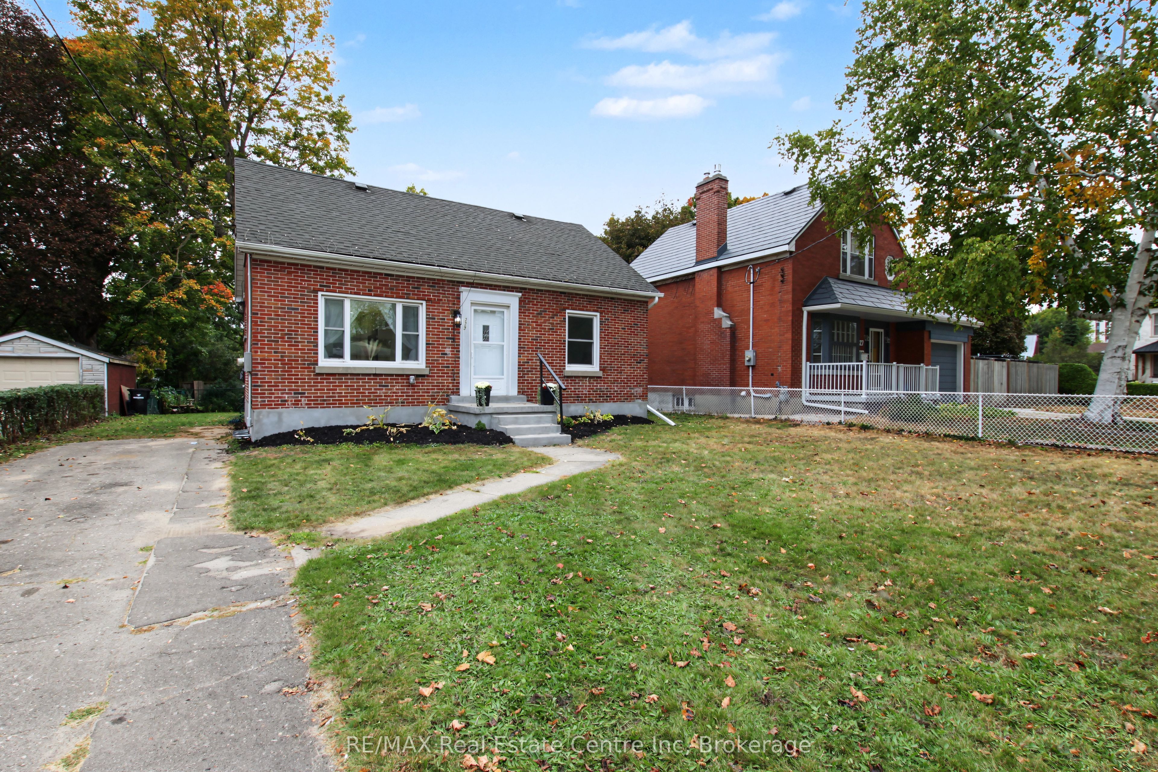 223 Margaret Avenue Property Photo 3