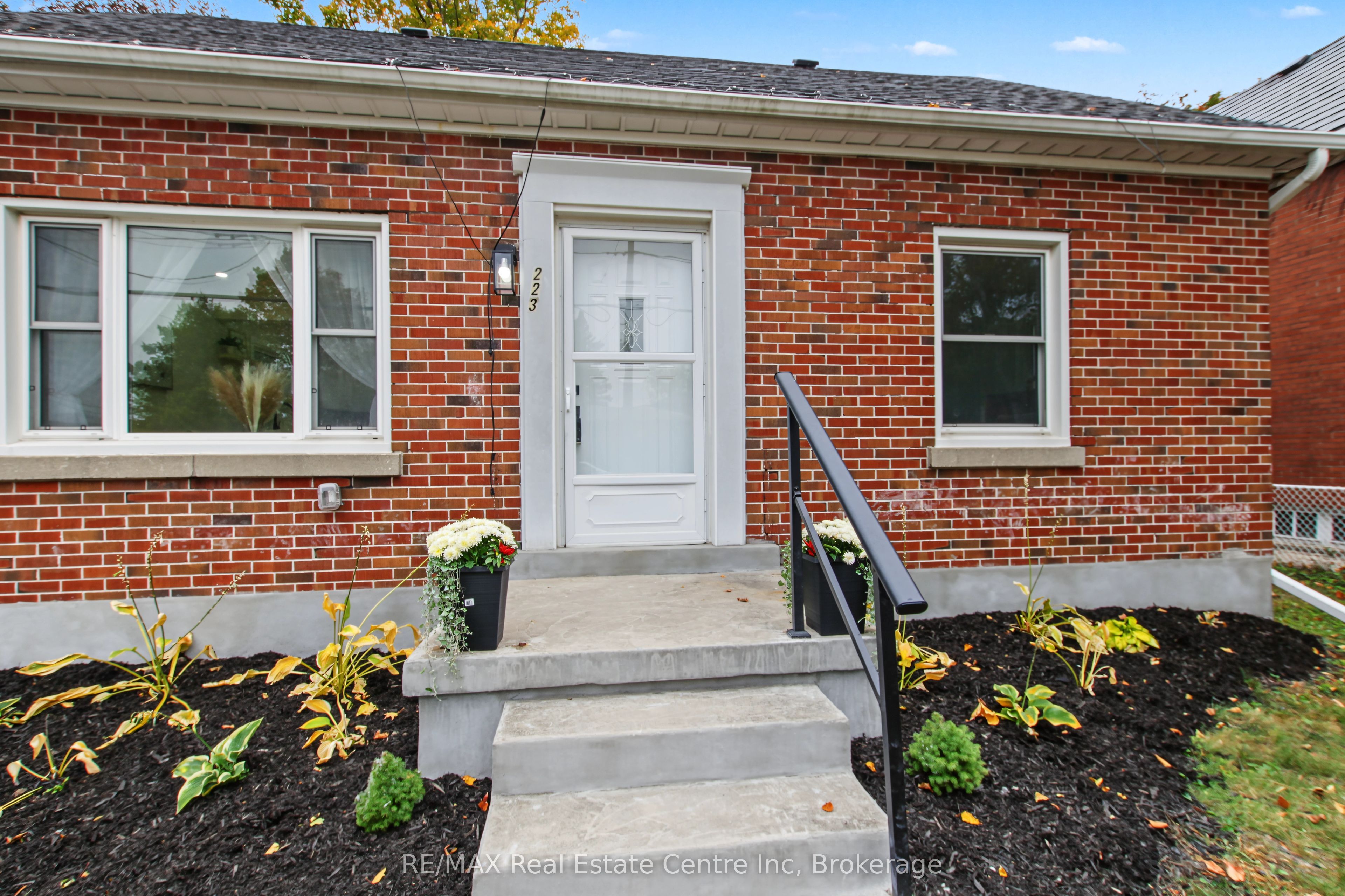 223 Margaret Avenue Property Photo 5