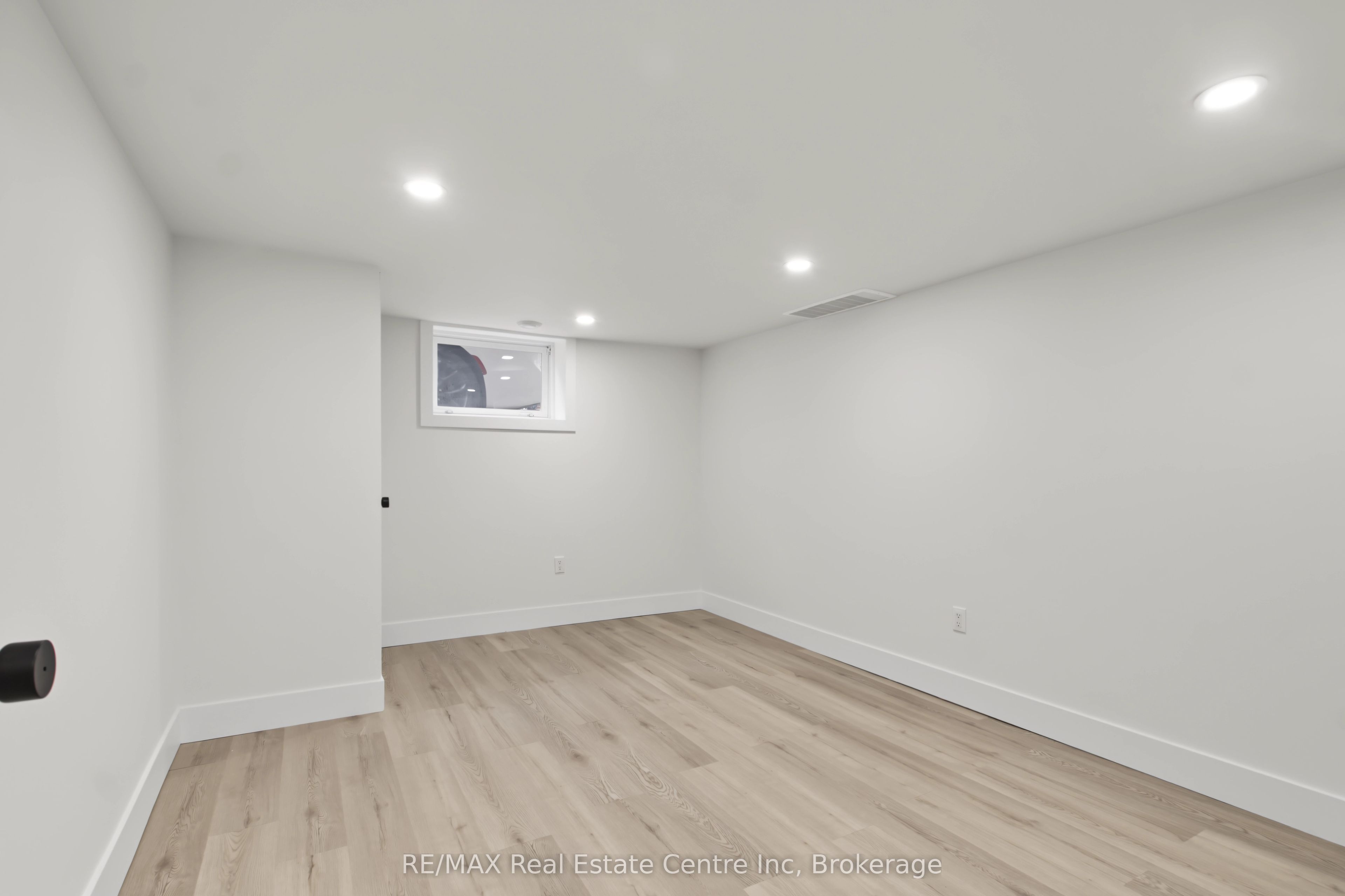 223 Margaret Avenue Property Photo 27