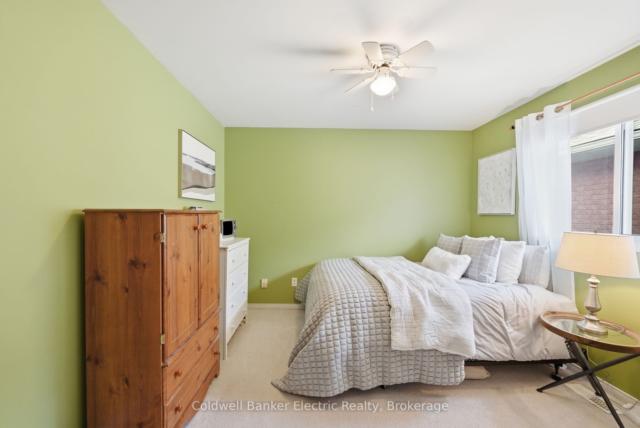 854 Abbey Lane Property Photo 10