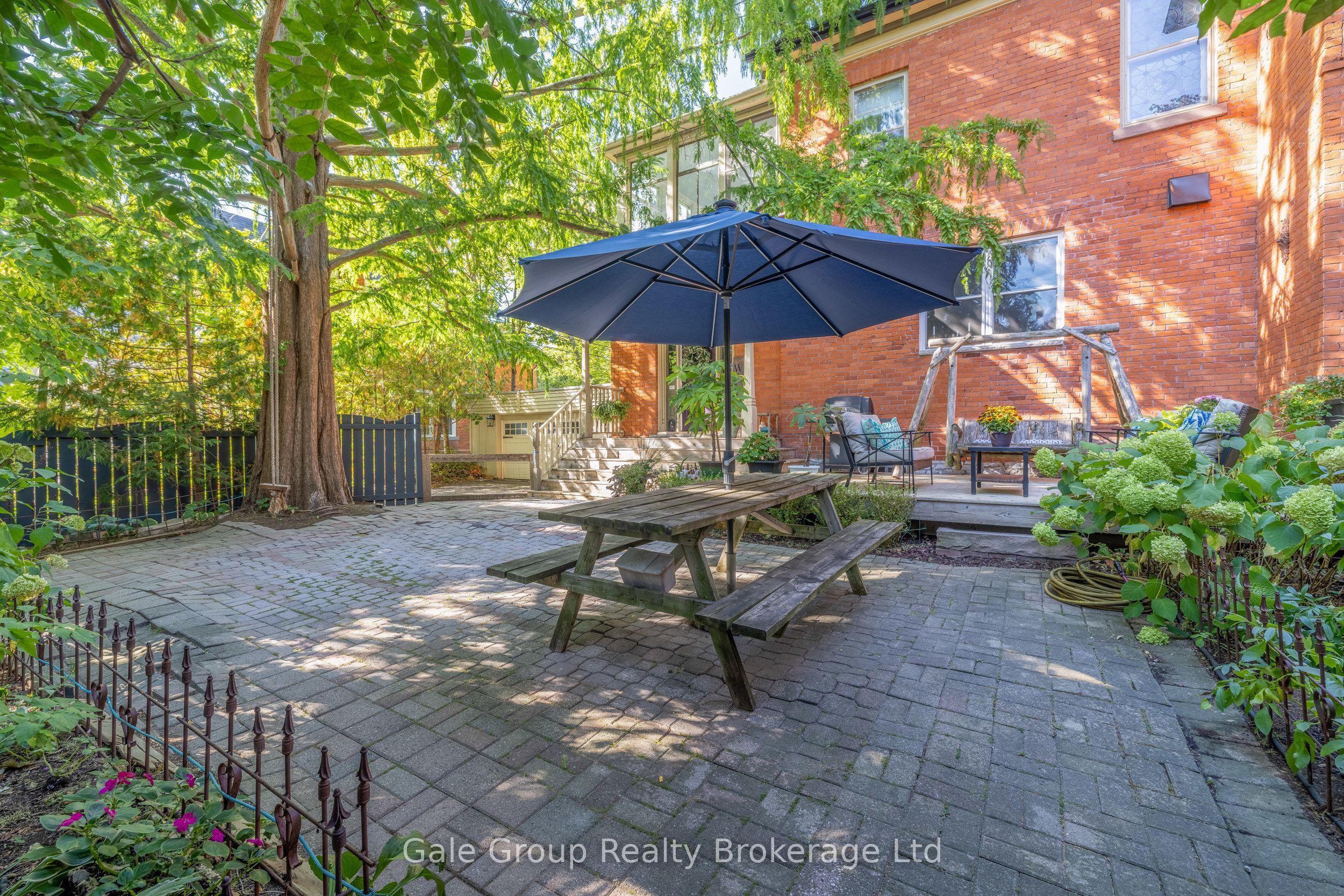 105 Vansittart Avenue Property Photo 7