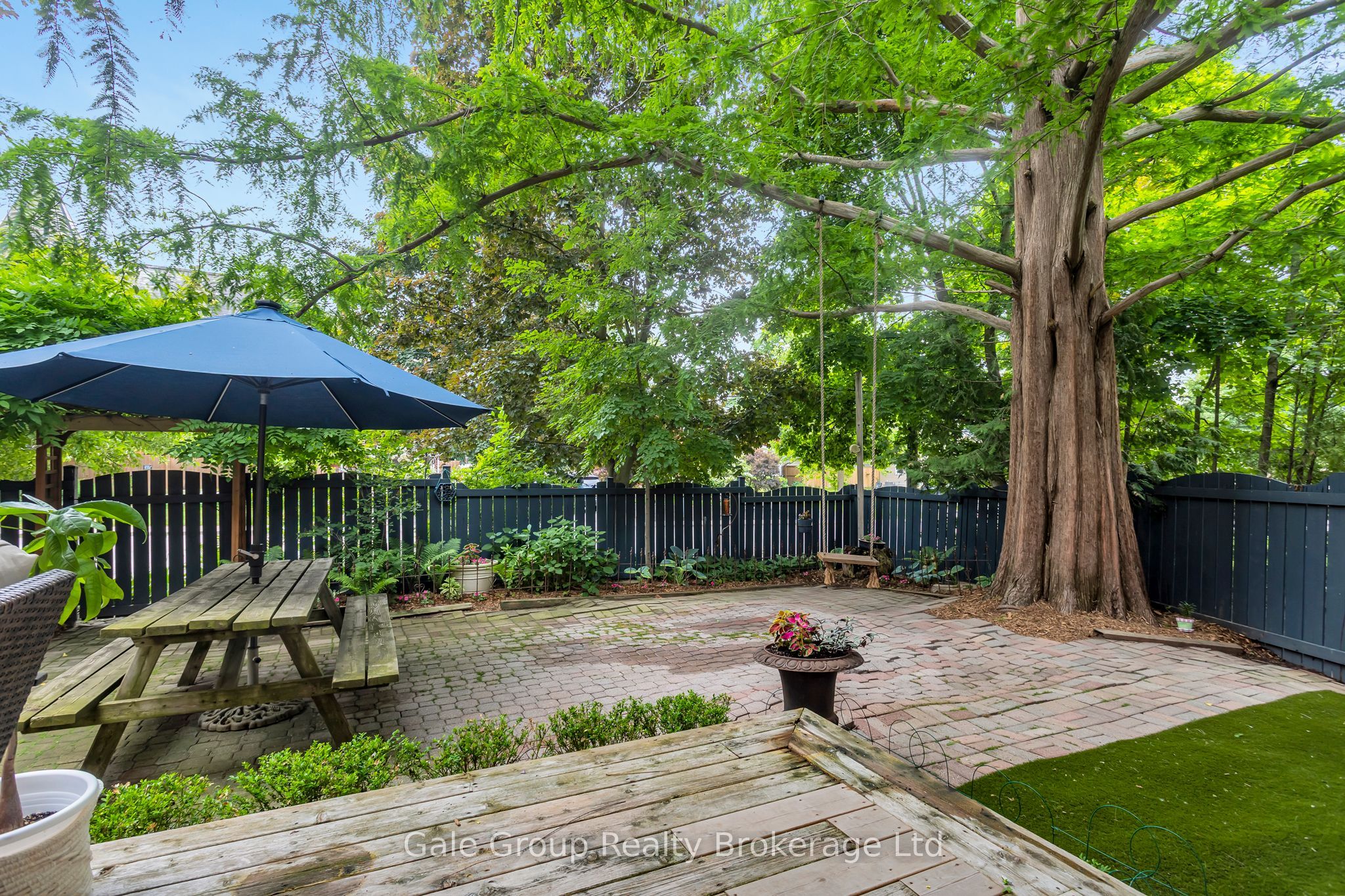 105 Vansittart Avenue Property Photo 9