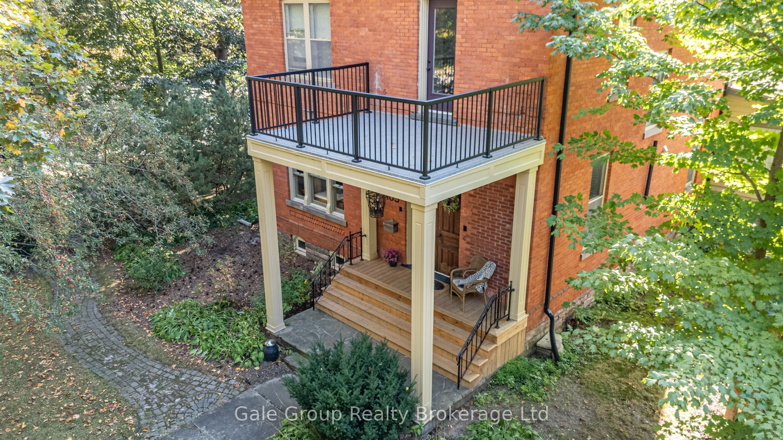 105 Vansittart Avenue Property Photo 15