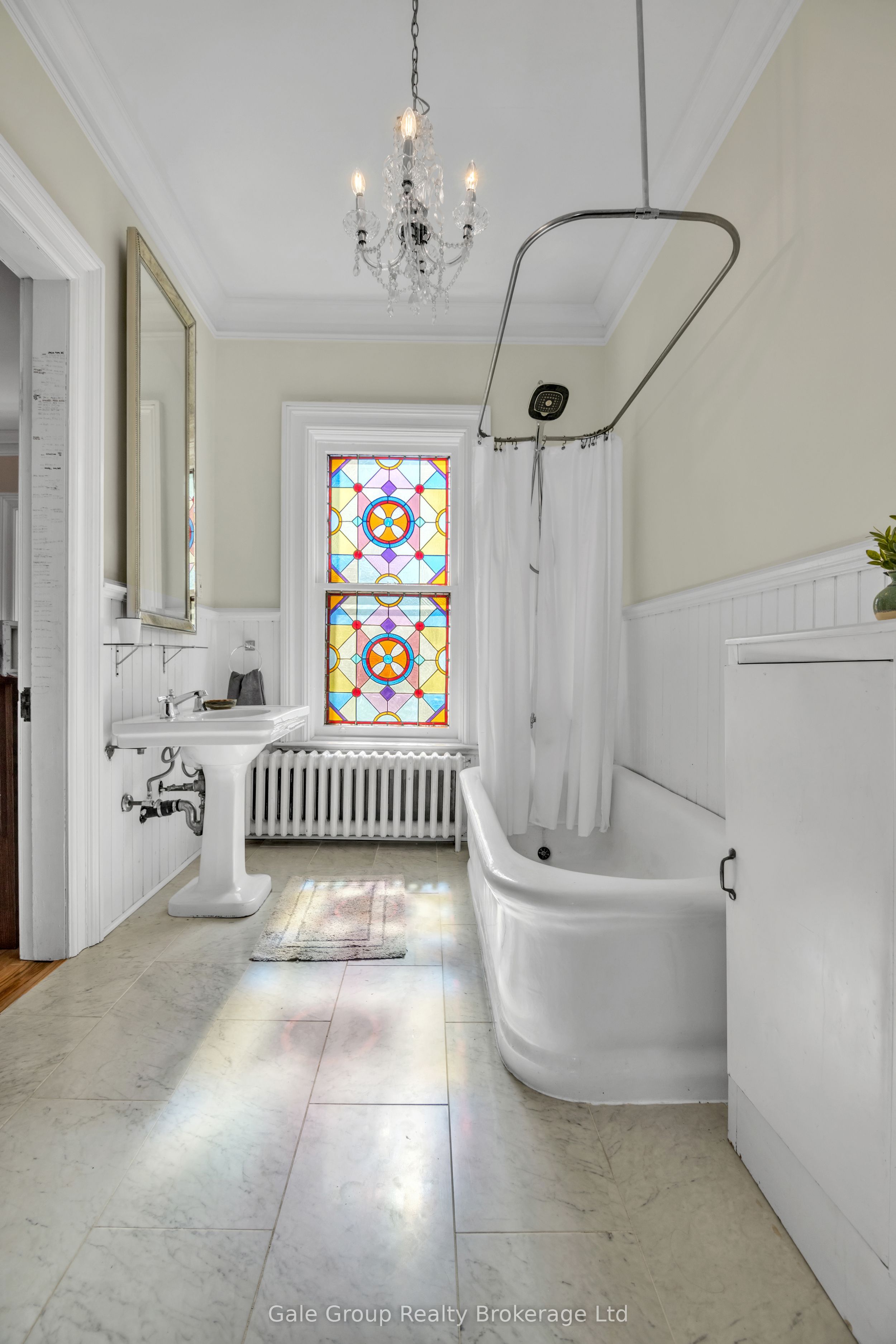 105 Vansittart Avenue Property Photo 35