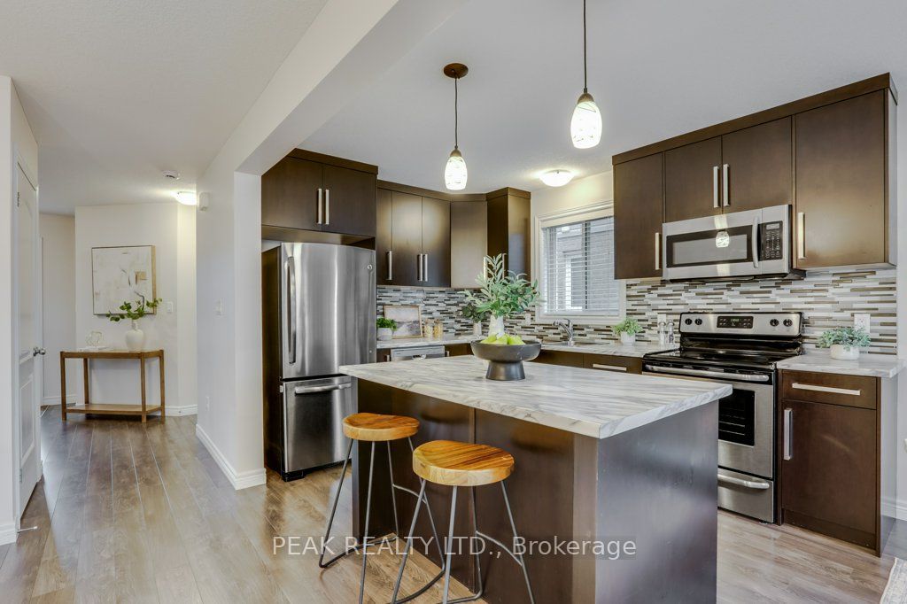 731 Guiness Way Property Photo 11
