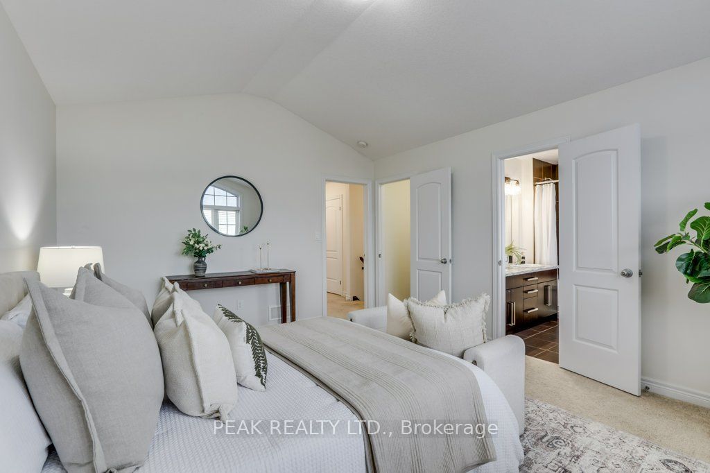731 Guiness Way Property Photo 17