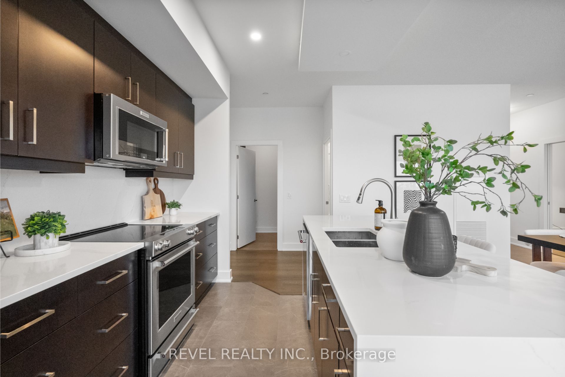 1880 Gordon Street 1304 Property Photo 14
