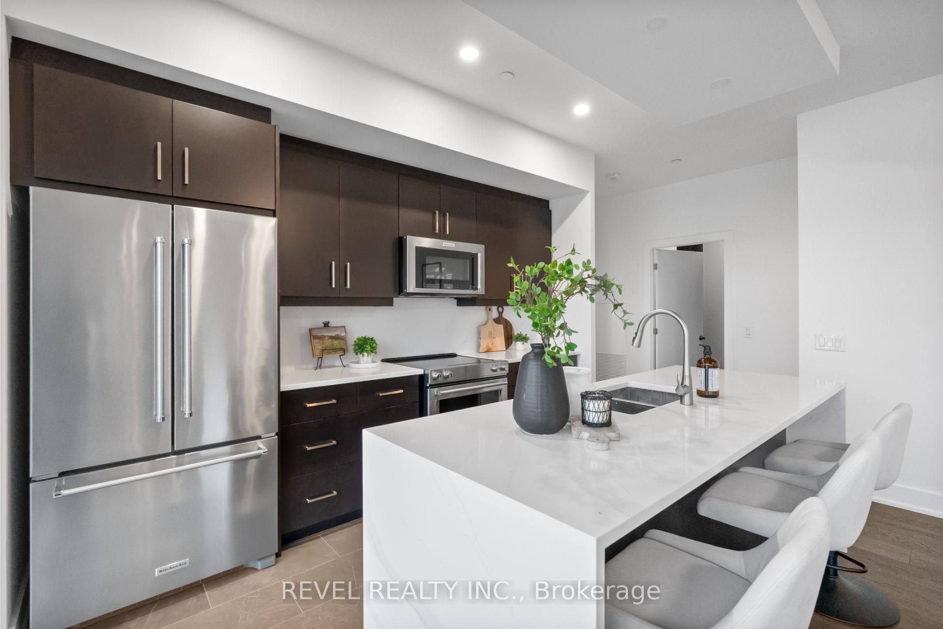 1880 Gordon Street 1304 Property Photo 15