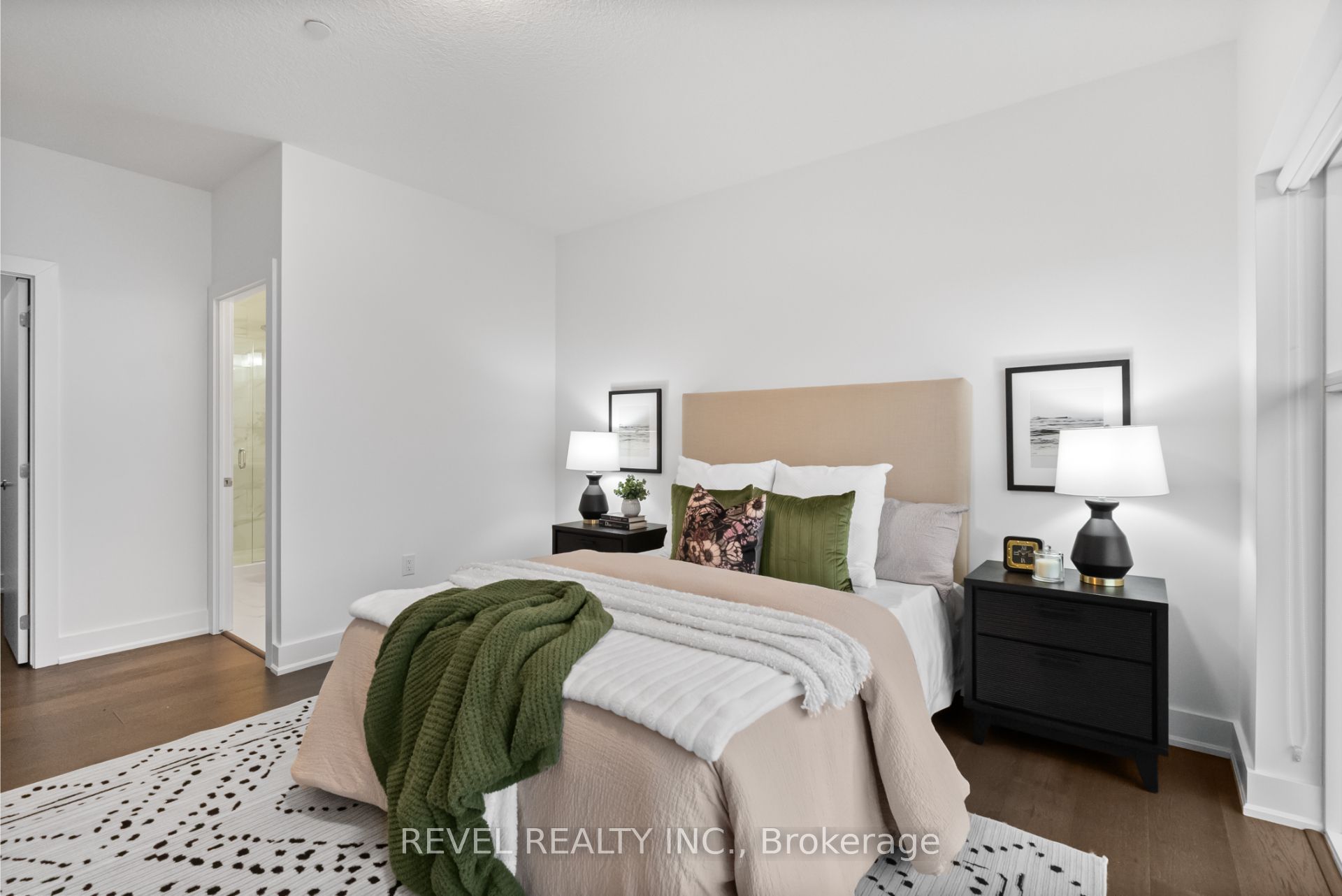 1880 Gordon Street 1304 Property Photo 18
