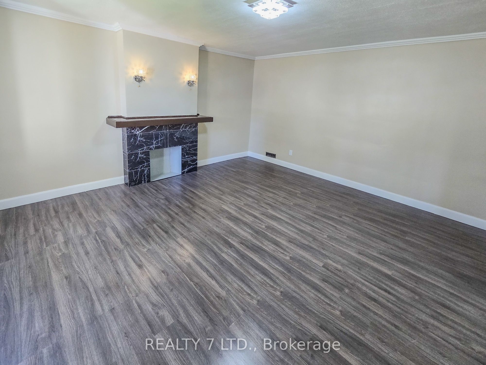 1083 Campbell Avenue Property Photo 5