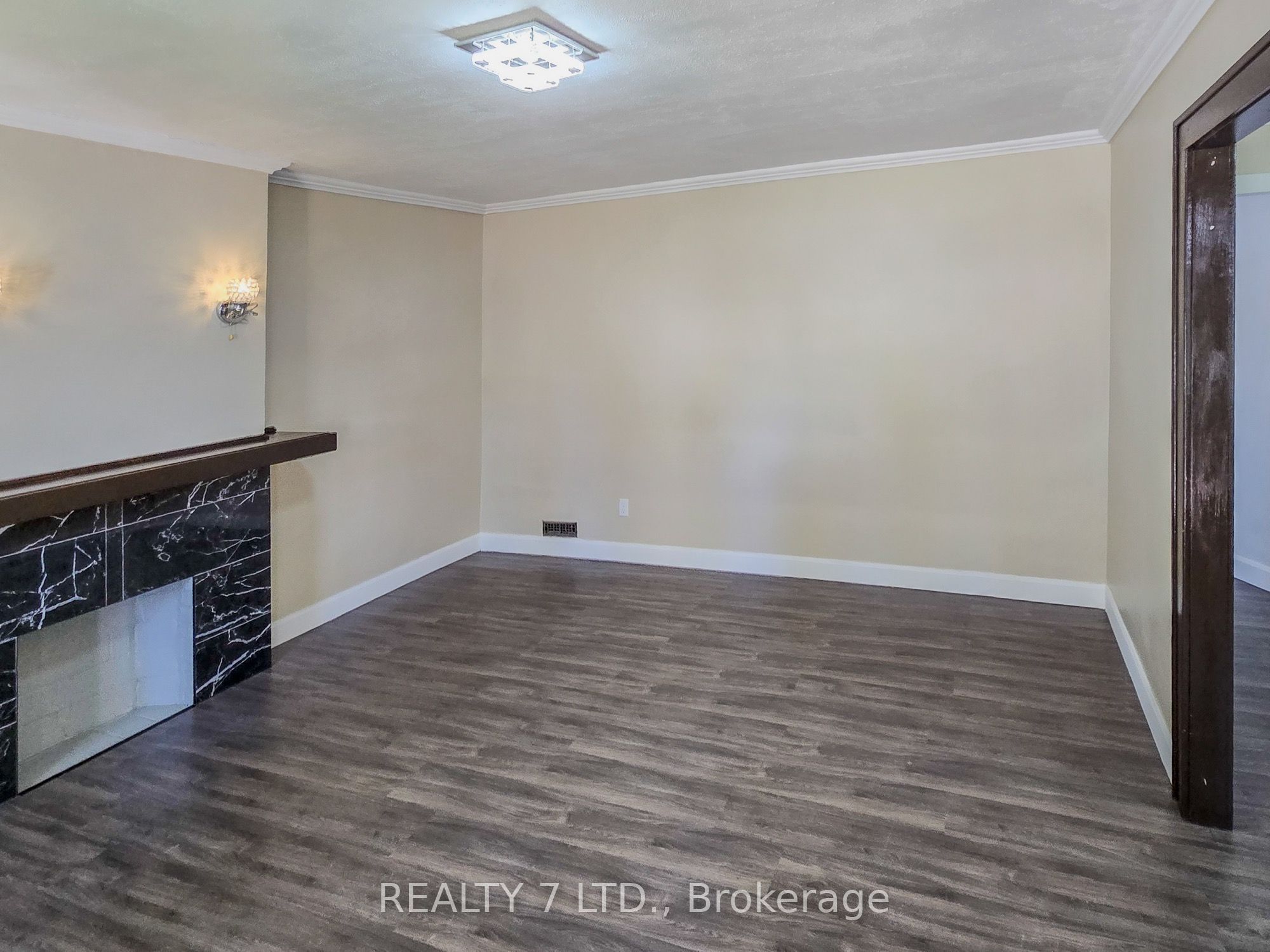 1083 Campbell Avenue Property Photo 6