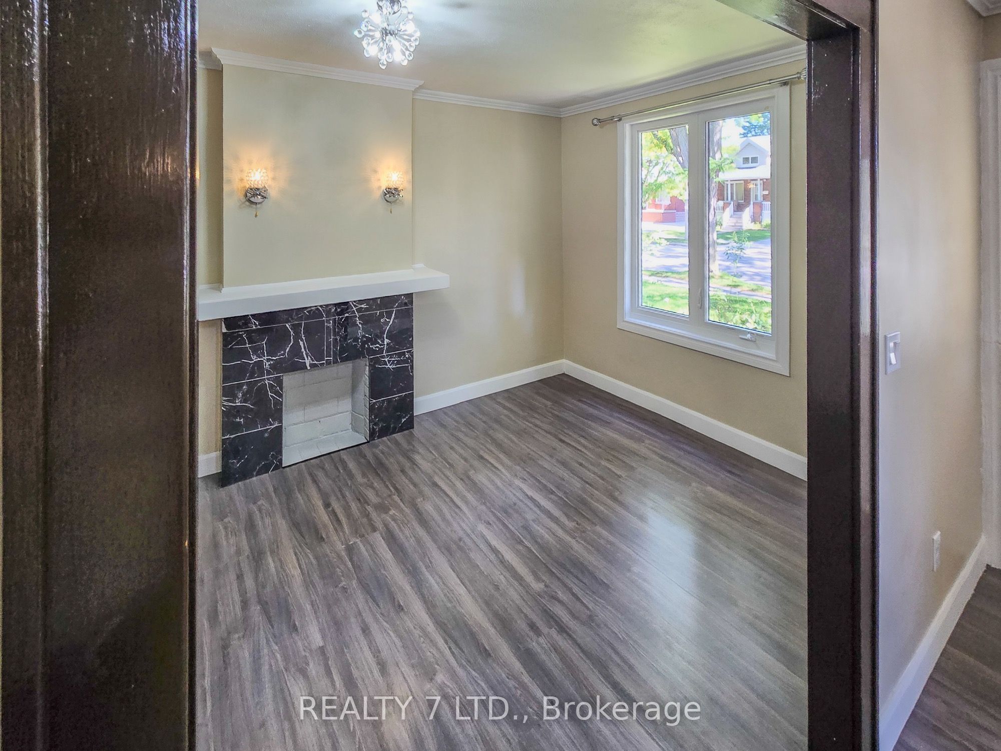 1083 Campbell Avenue Property Photo 20