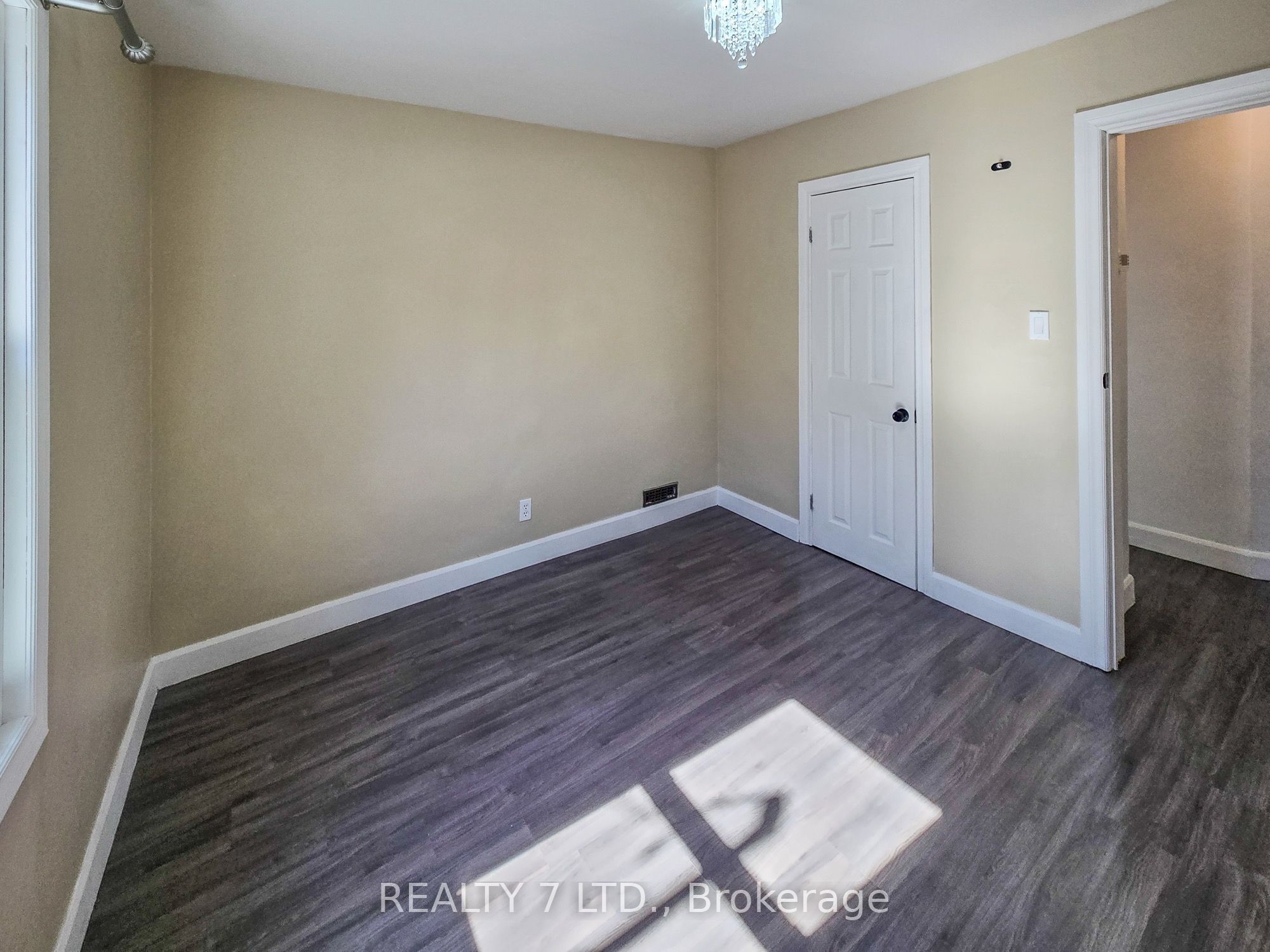1083 Campbell Avenue Property Photo 22