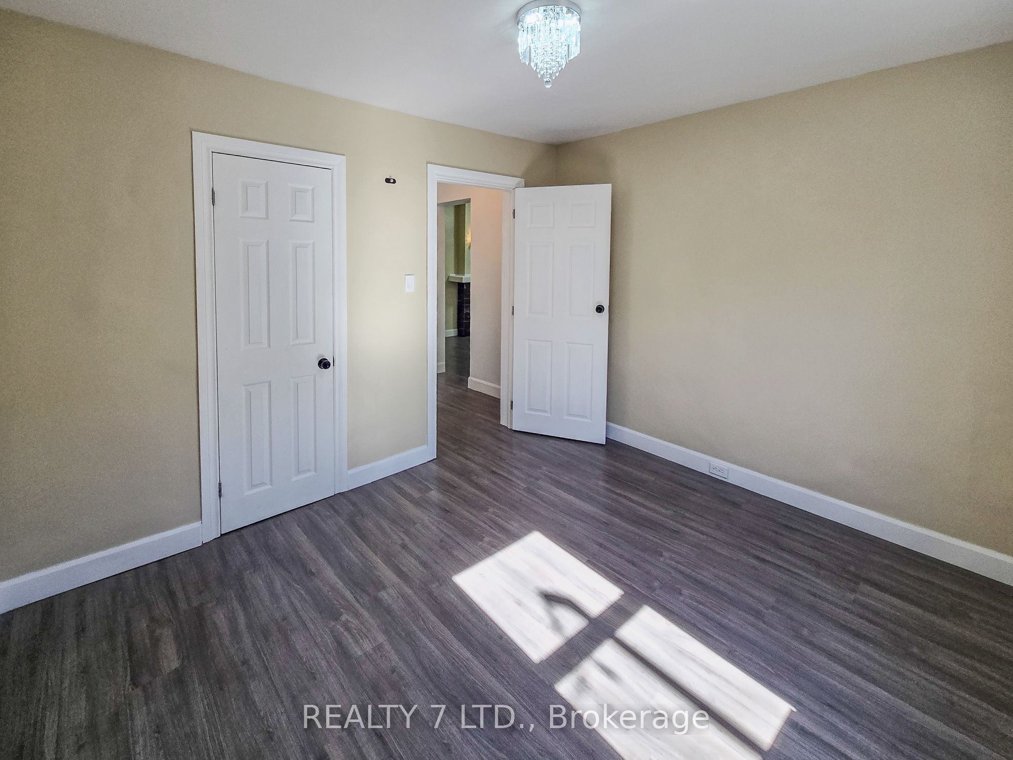 1083 Campbell Avenue Property Photo 23