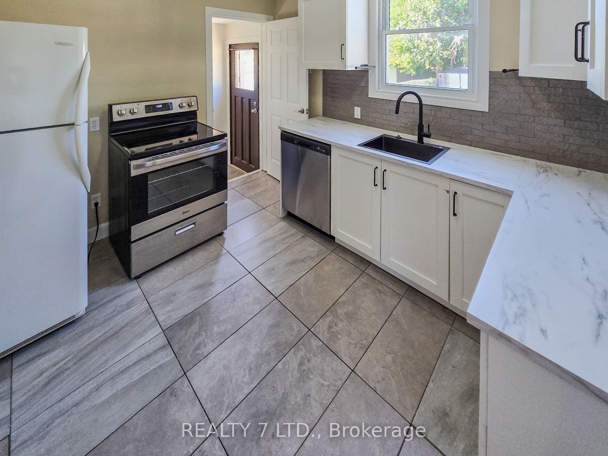 1083 Campbell Avenue Property Photo 37