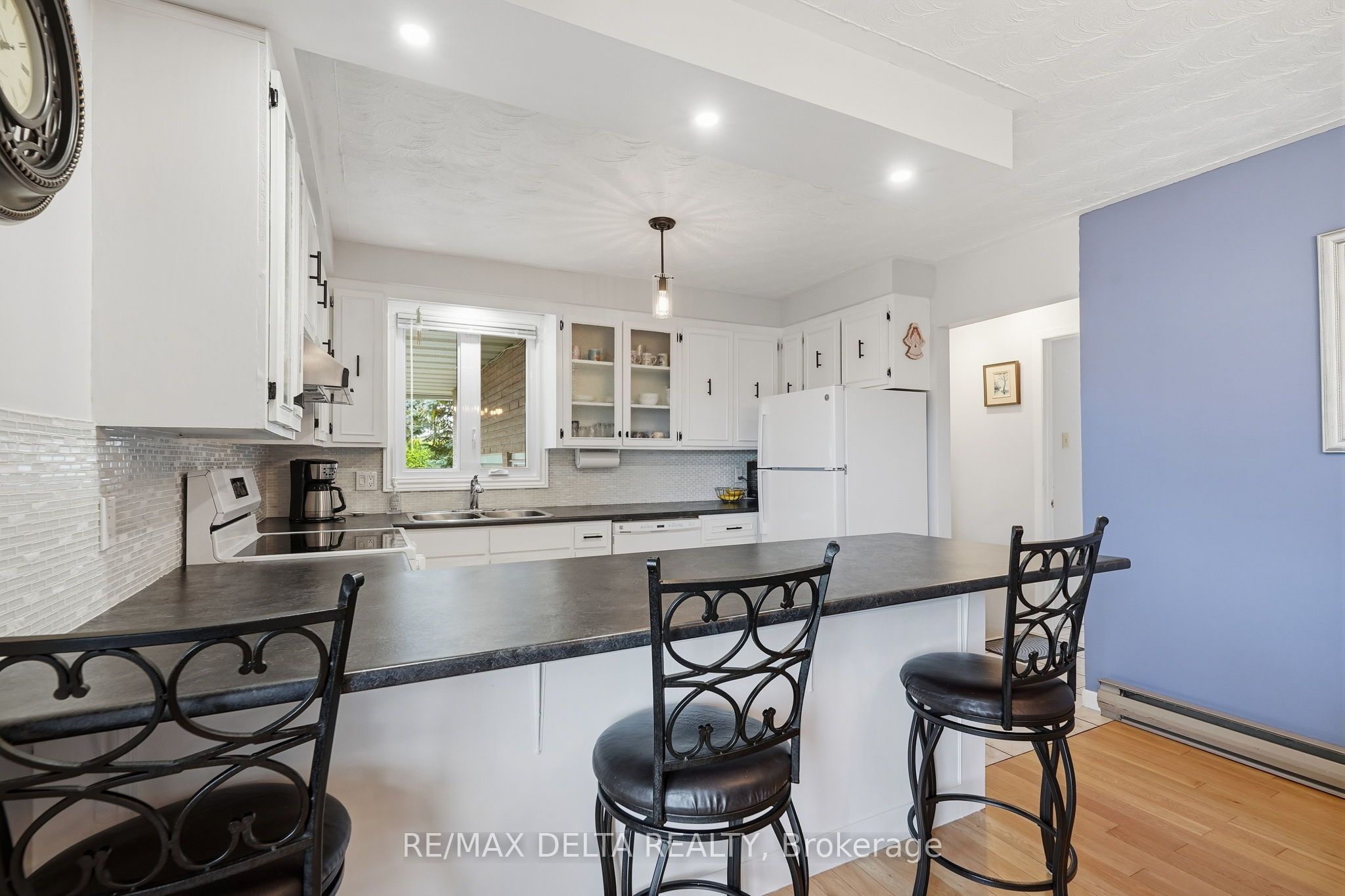 6 Place Madeleine Street Property Photo 14