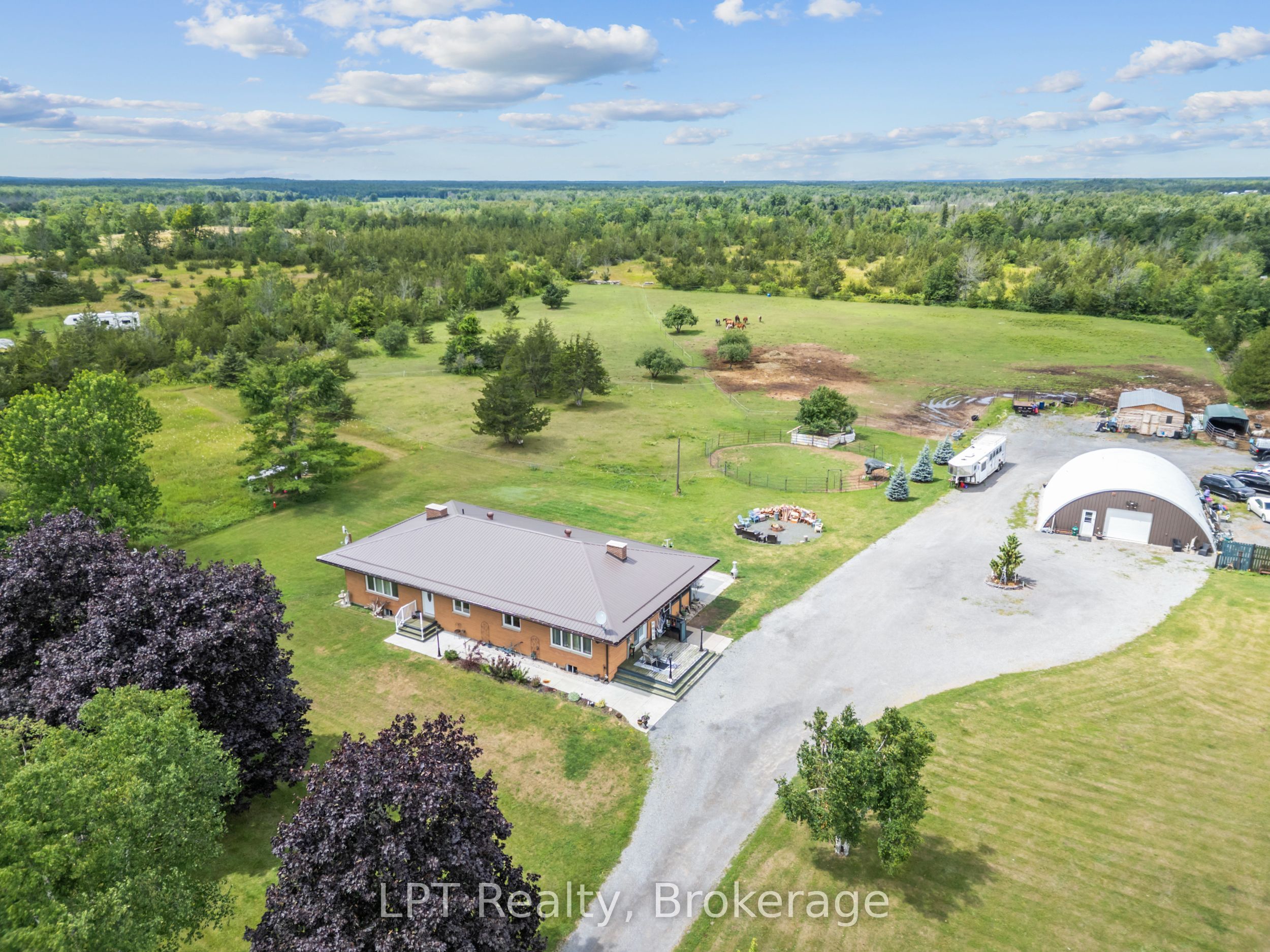2110 13th Line E Property Photo 4