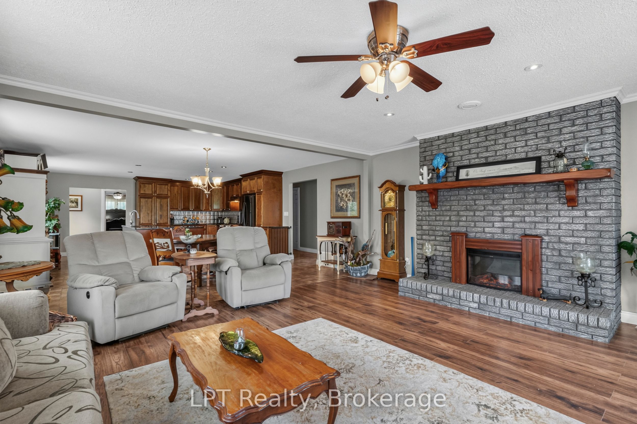 2110 13th Line E Property Photo 17