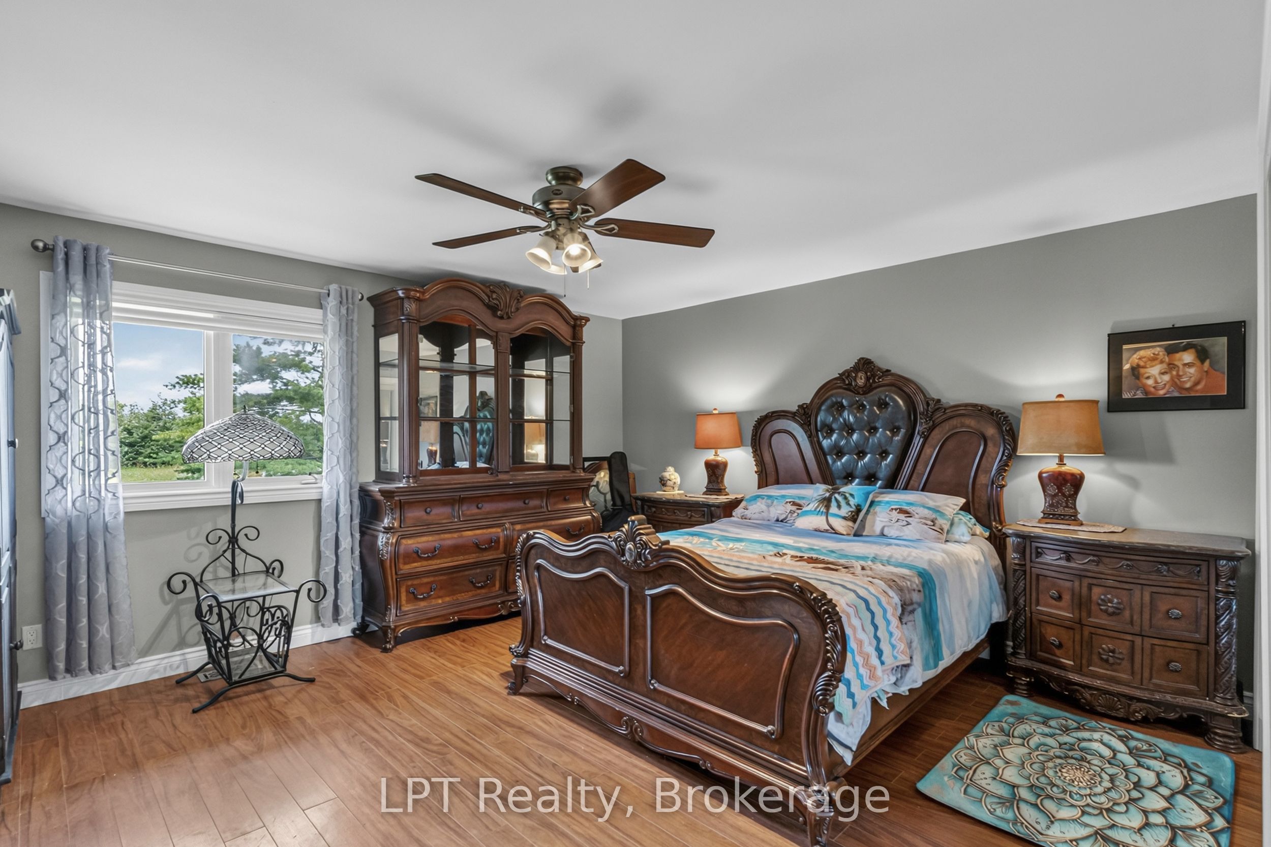 2110 13th Line E Property Photo 22
