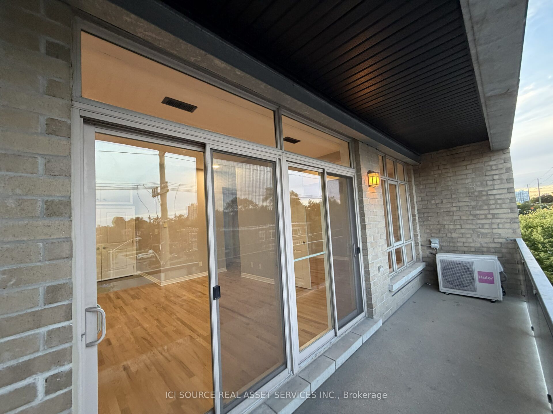 682 Churchill Avenue N 301 Property Photo 2