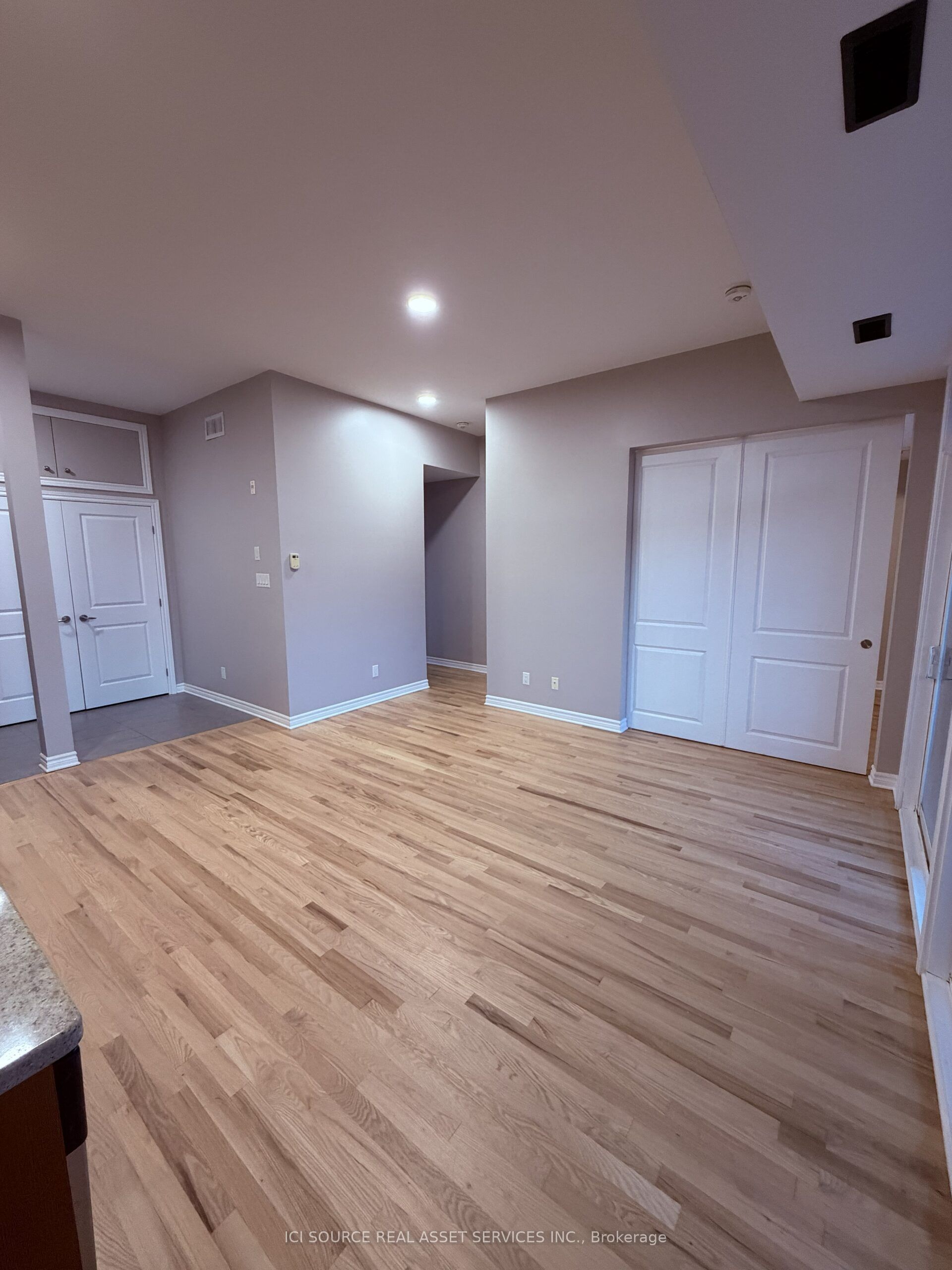 682 Churchill Avenue N 301 Property Photo 6