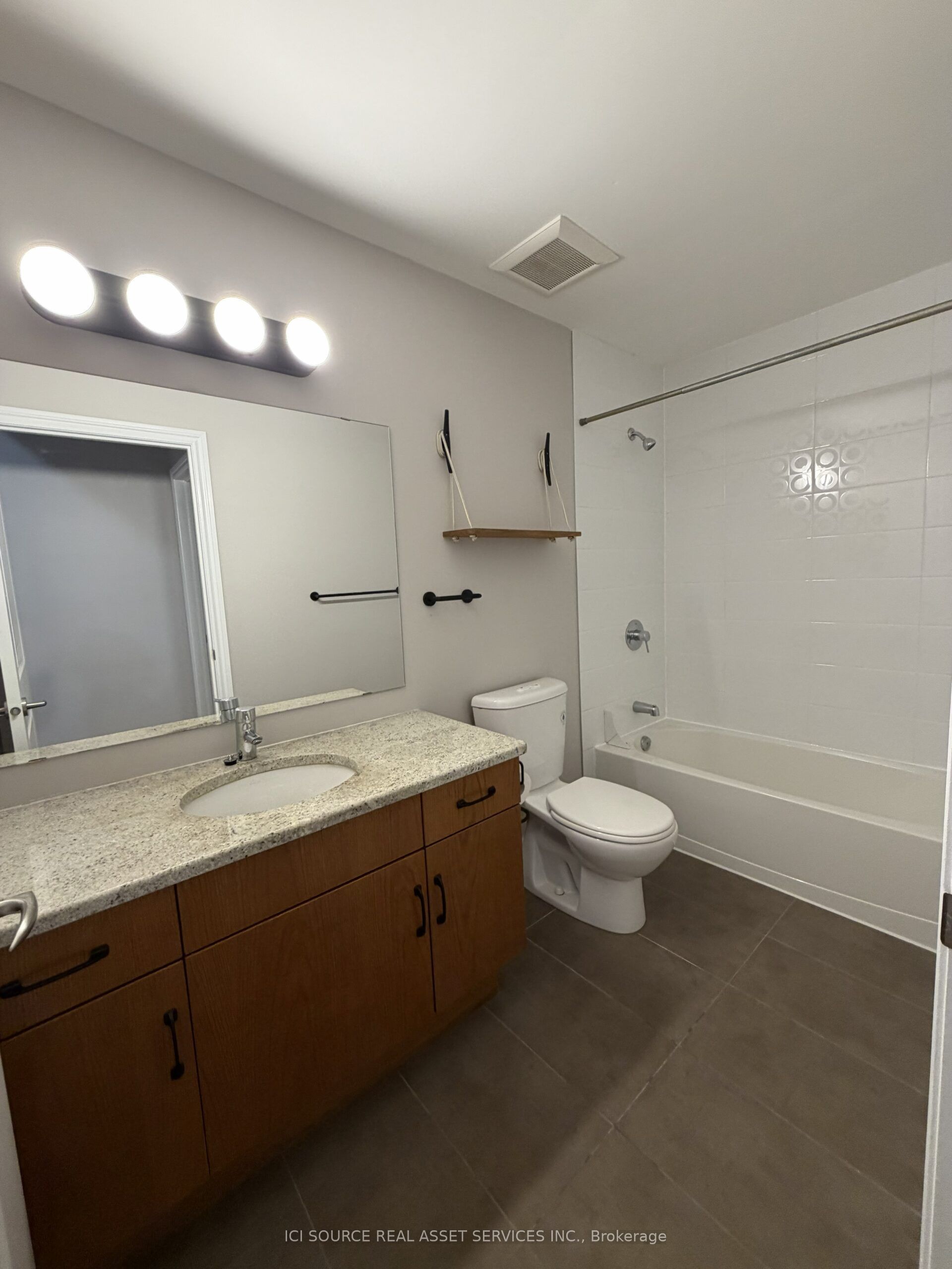 682 Churchill Avenue N 301 Property Photo 12