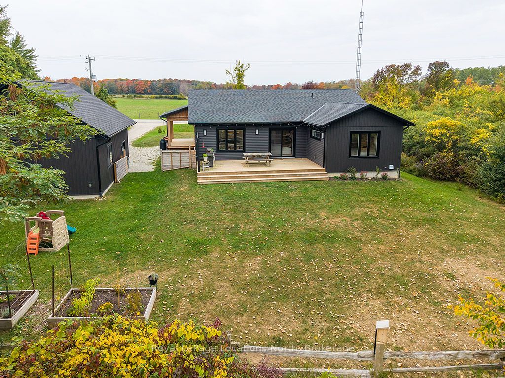 157807 7th Line Property Photo 28
