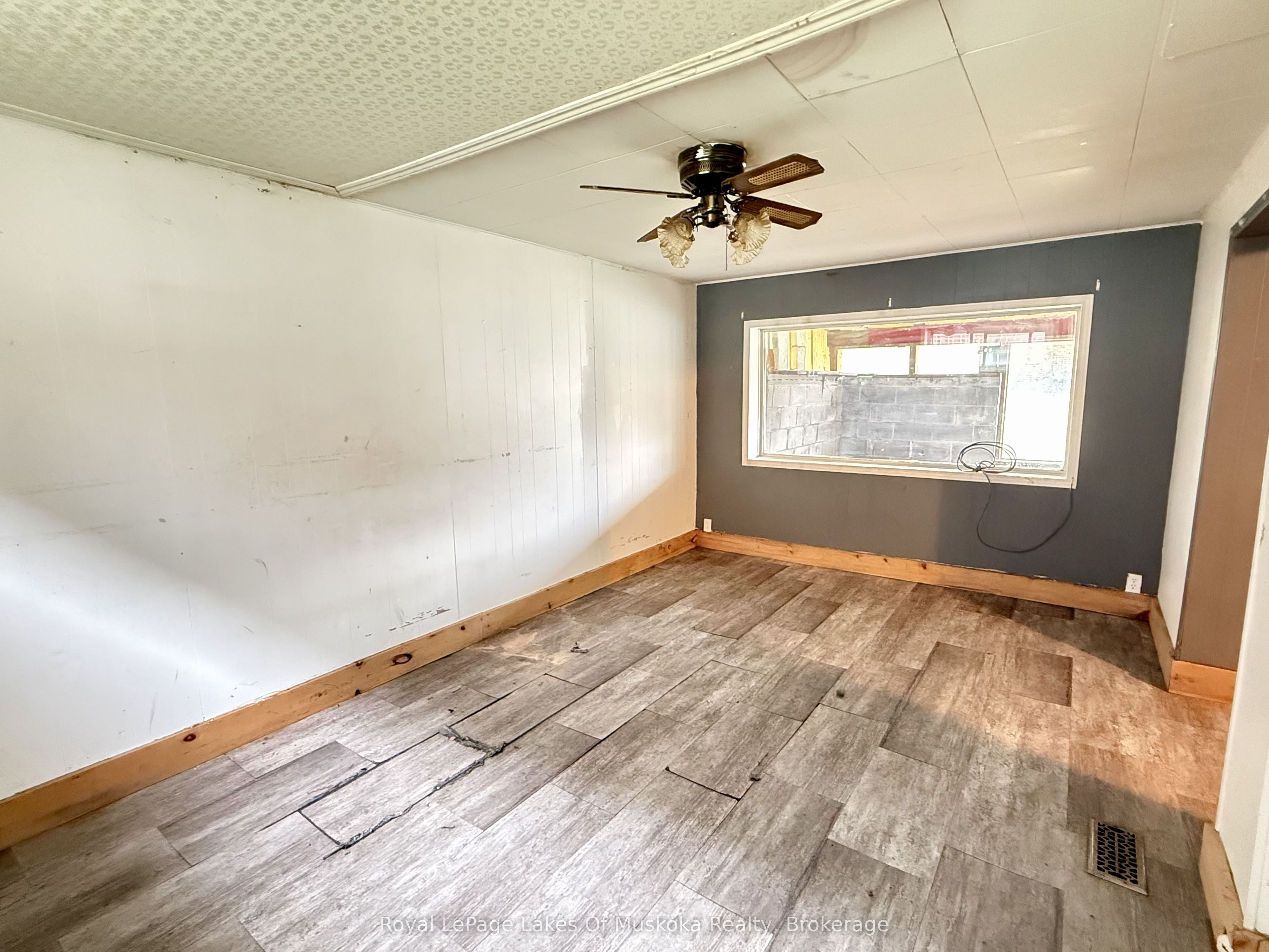 104 Ontario Street Property Photo 2