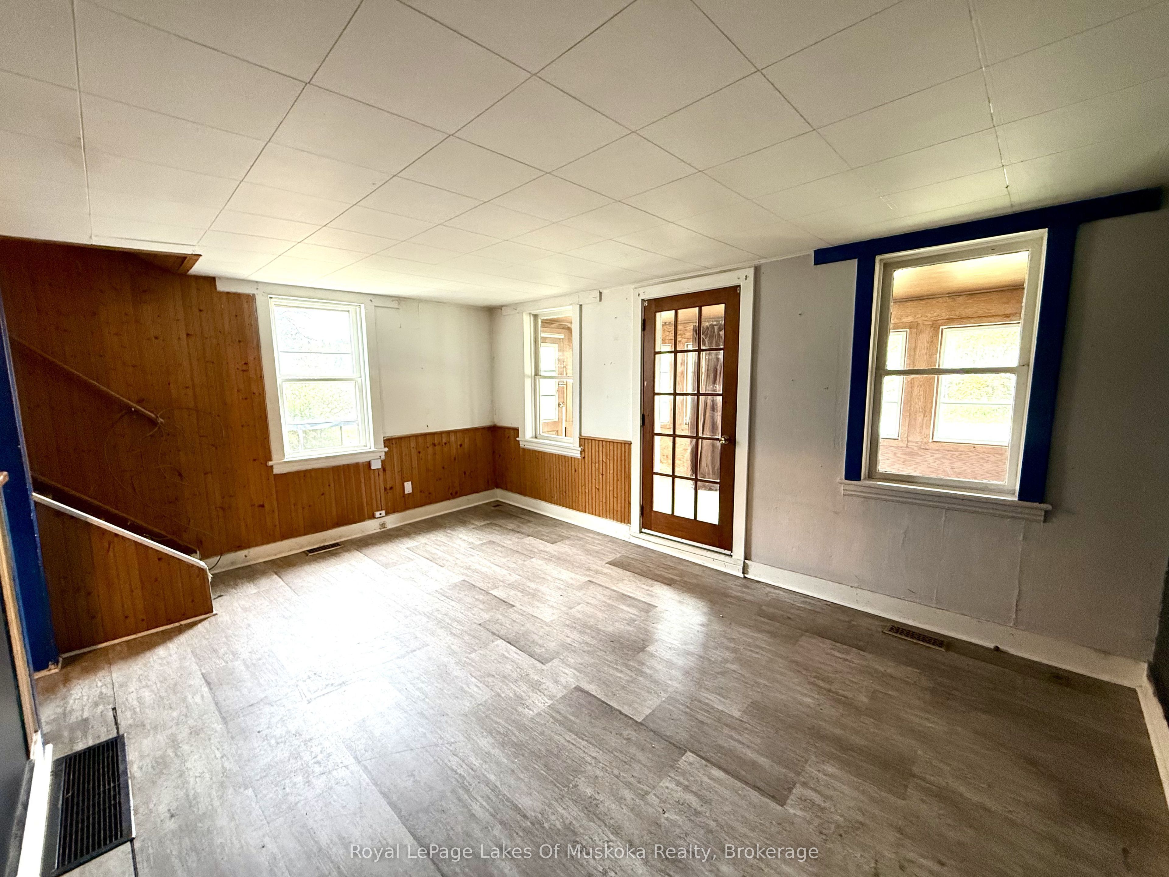 104 Ontario Street Property Photo 6