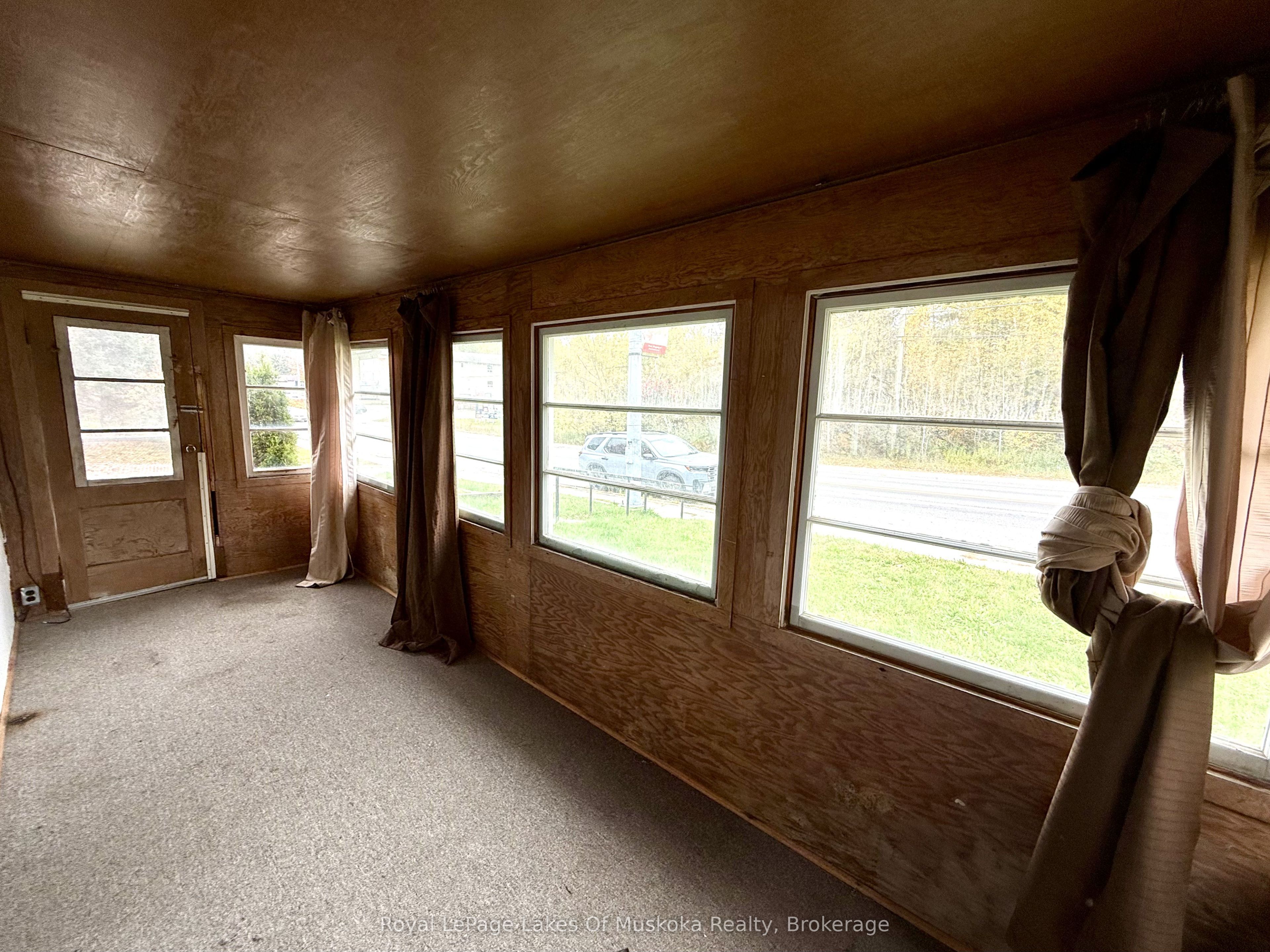 104 Ontario Street Property Photo 8