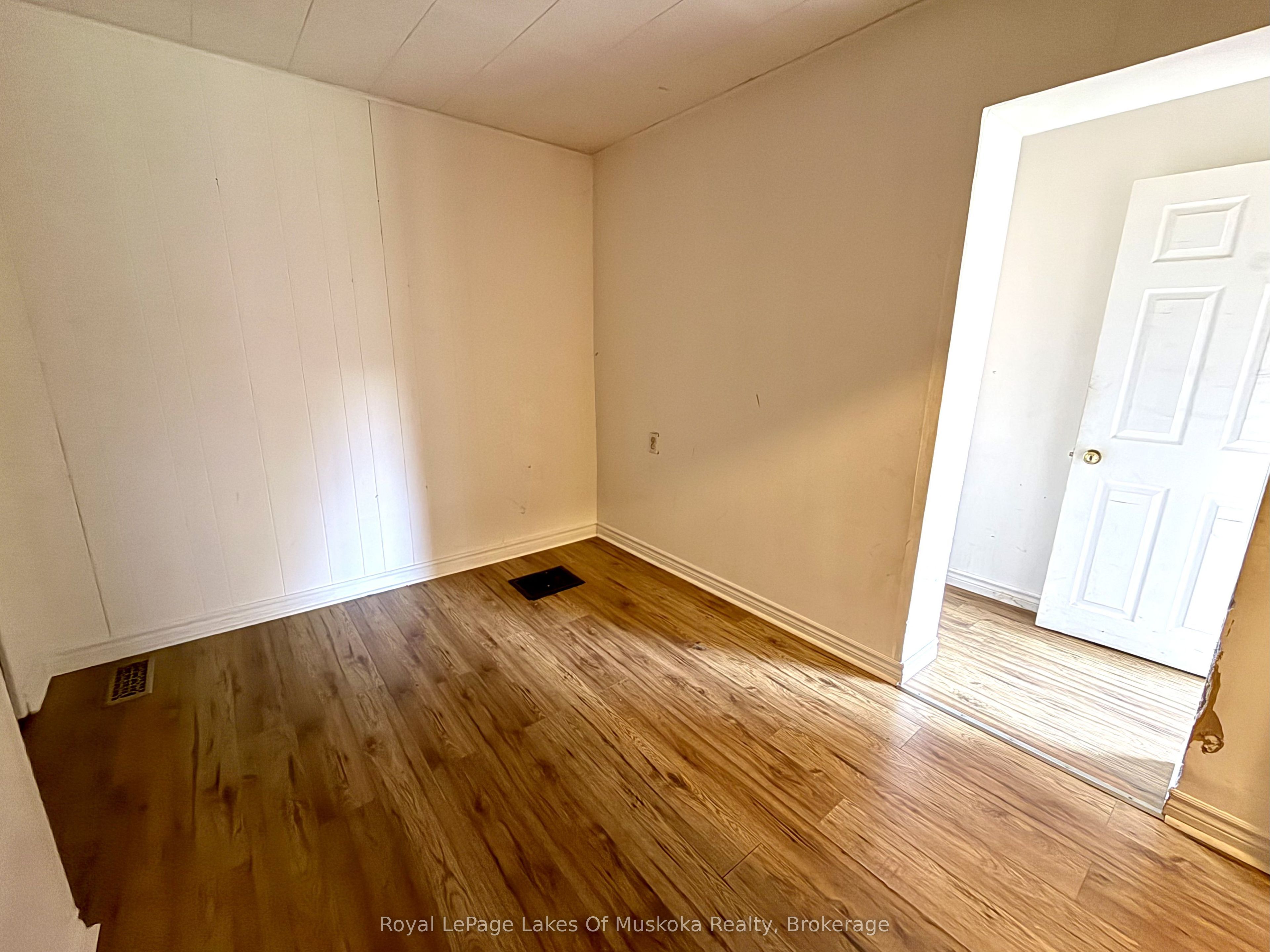 104 Ontario Street Property Photo 12