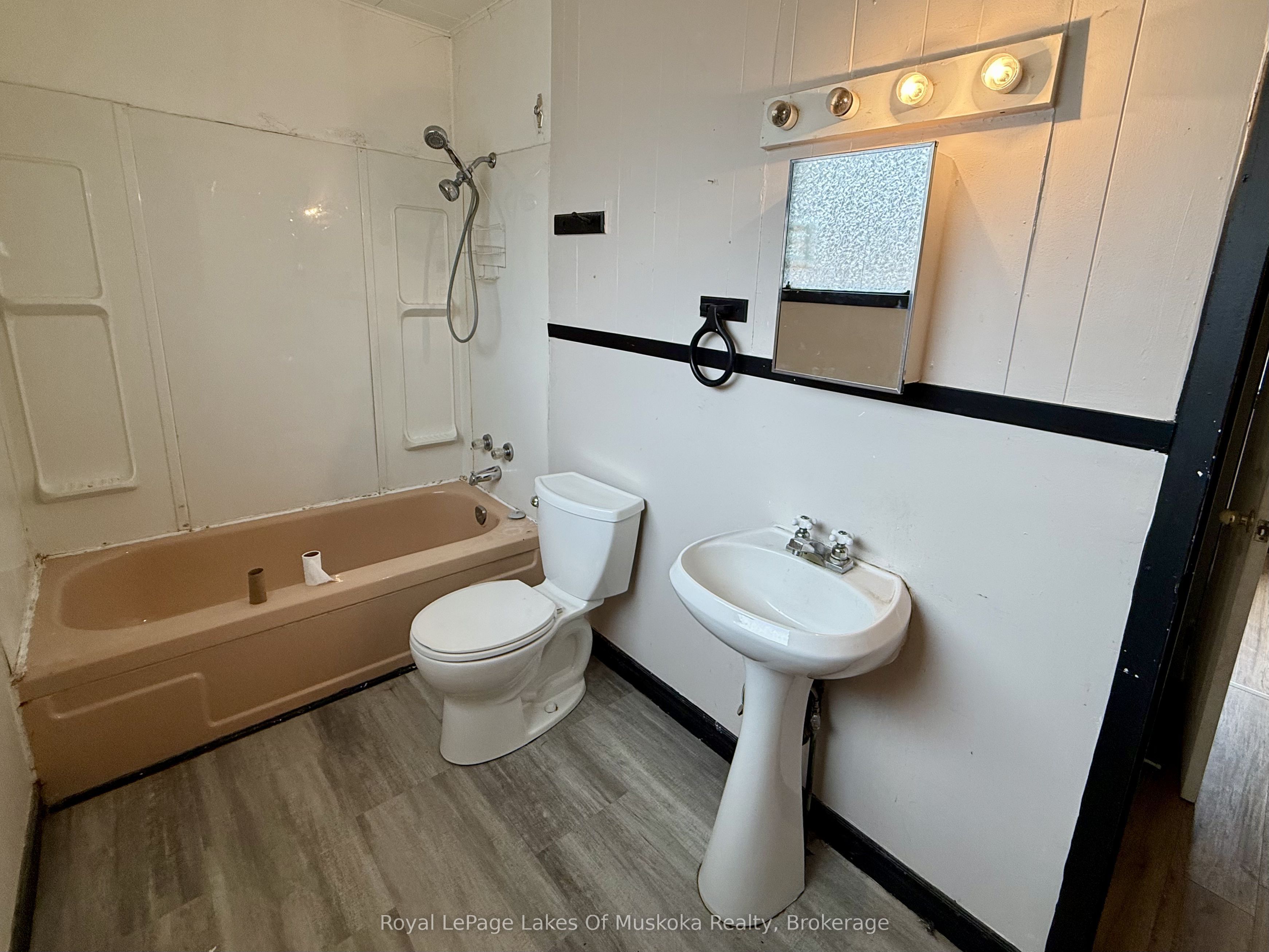 104 Ontario Street Property Photo 13