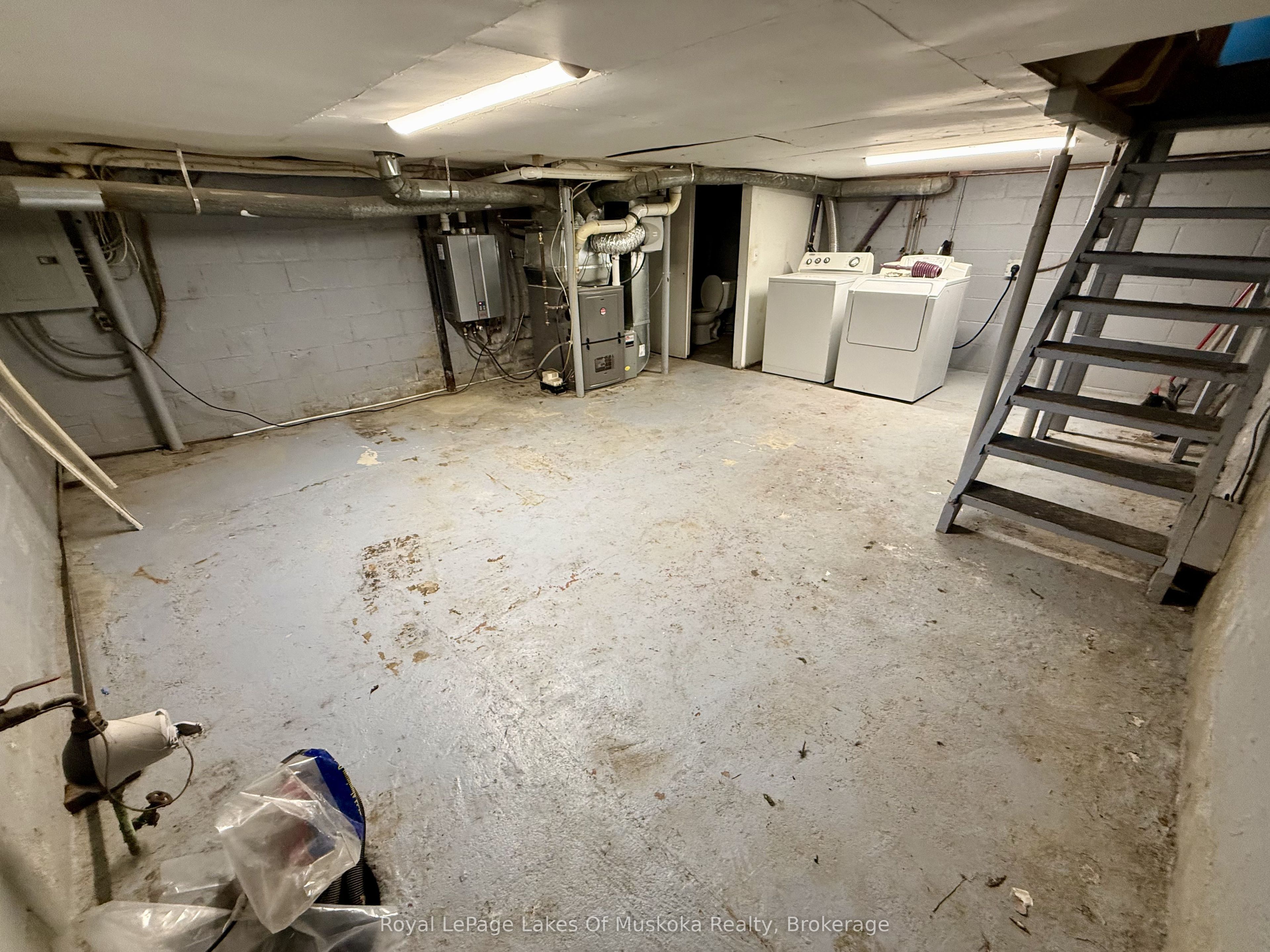 104 Ontario Street Property Photo 14