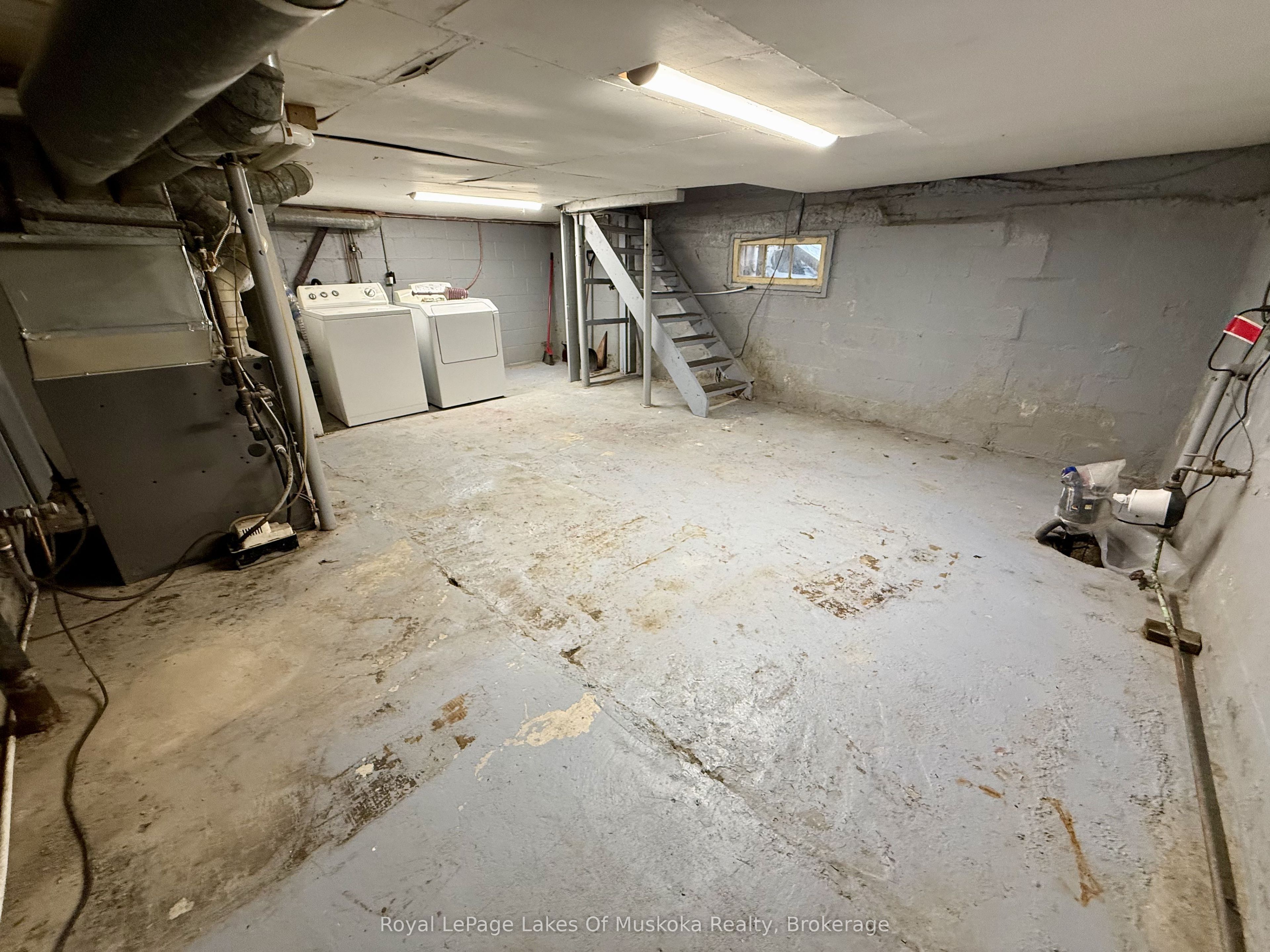 104 Ontario Street Property Photo 15