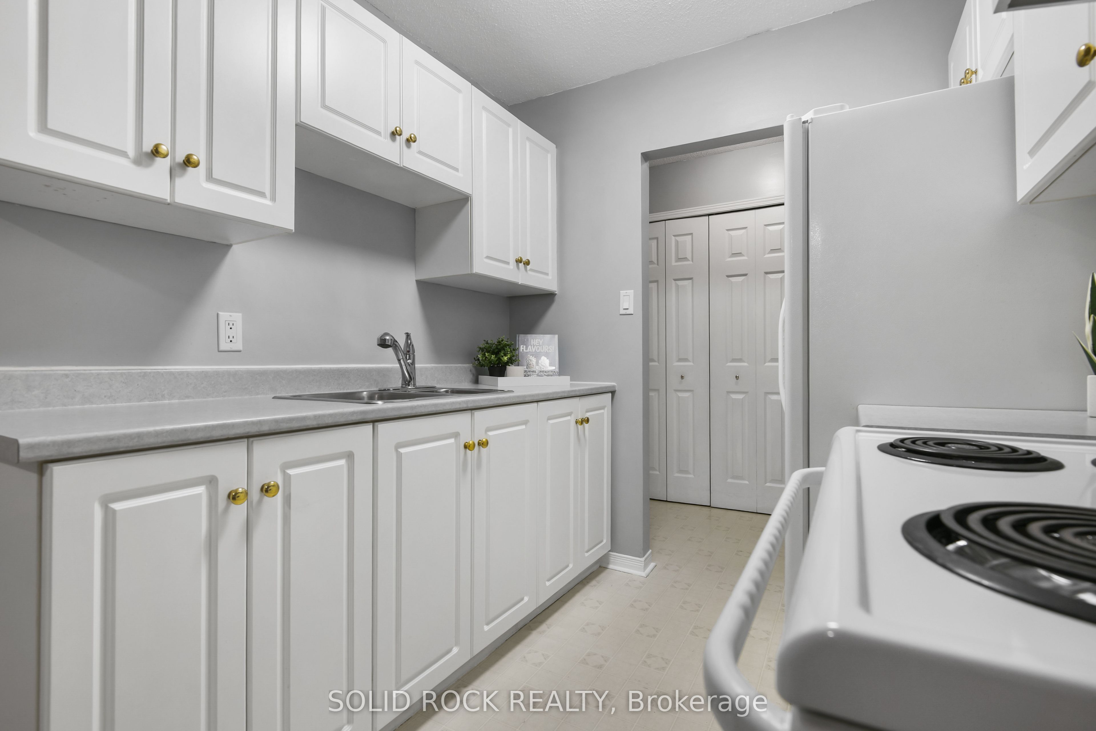 190 Elgin Street W 207 Property Photo 11