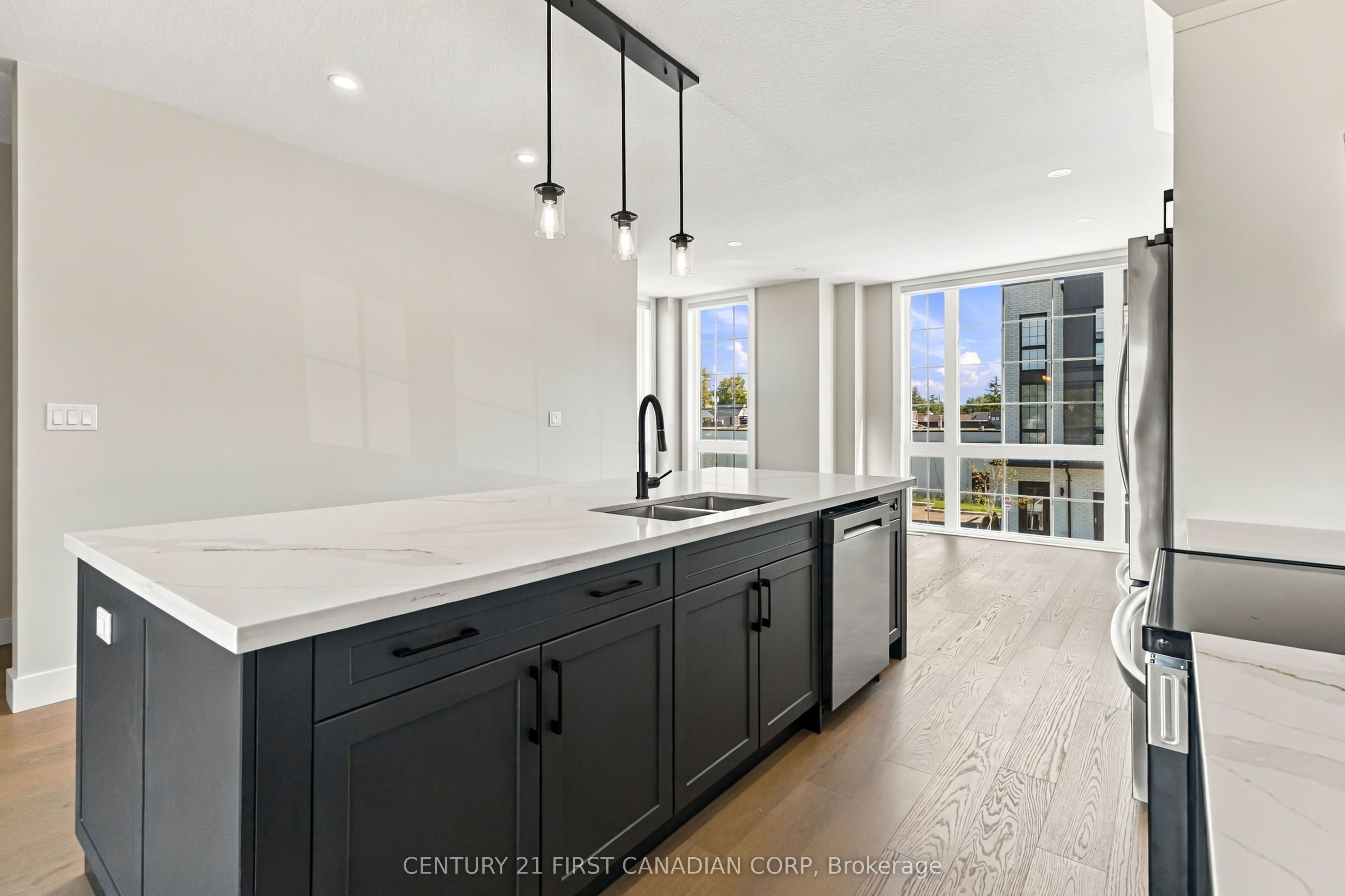 2500 Main Street 1 Property Photo 11