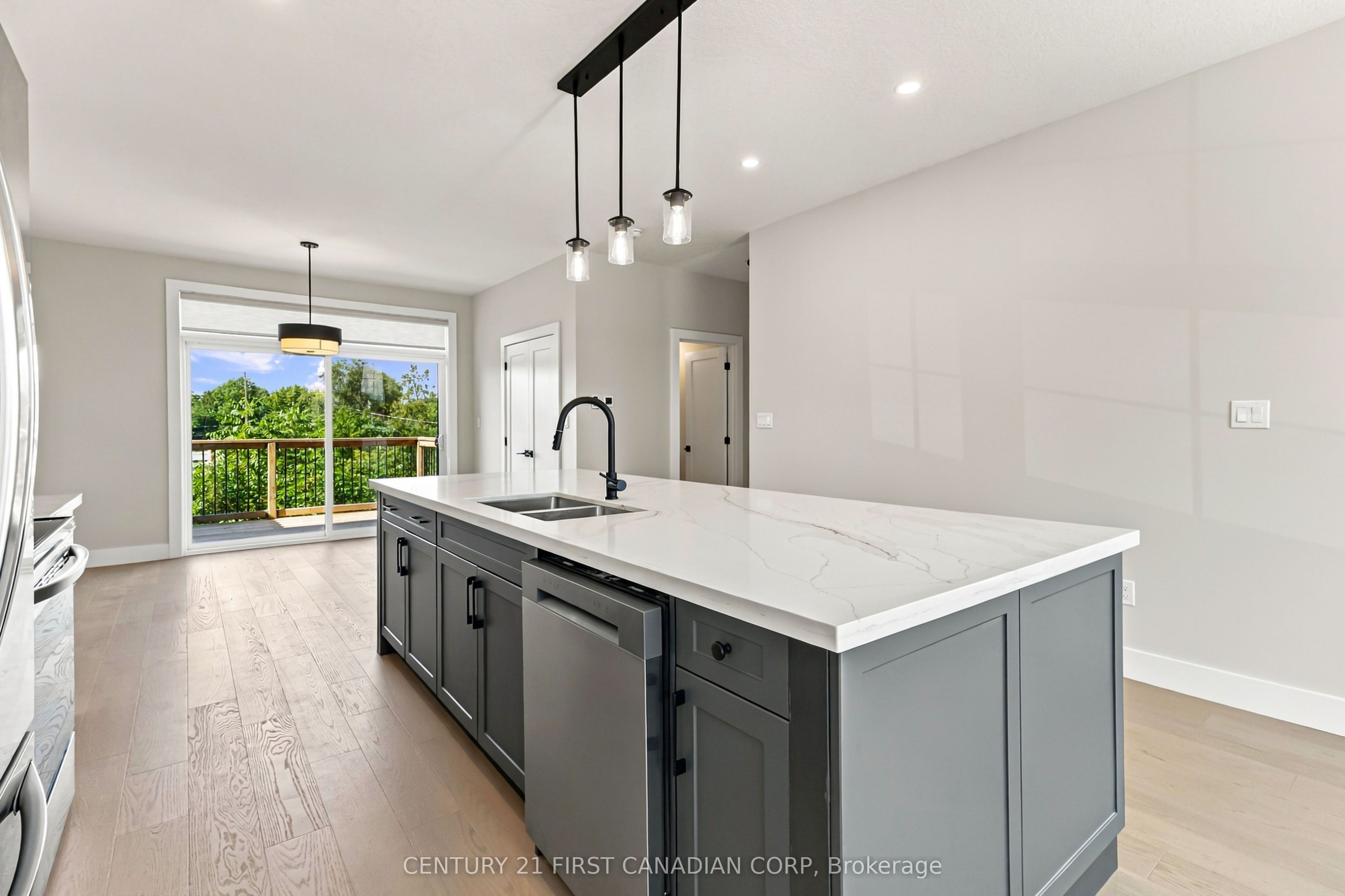 2500 Main Street 1 Property Photo 15
