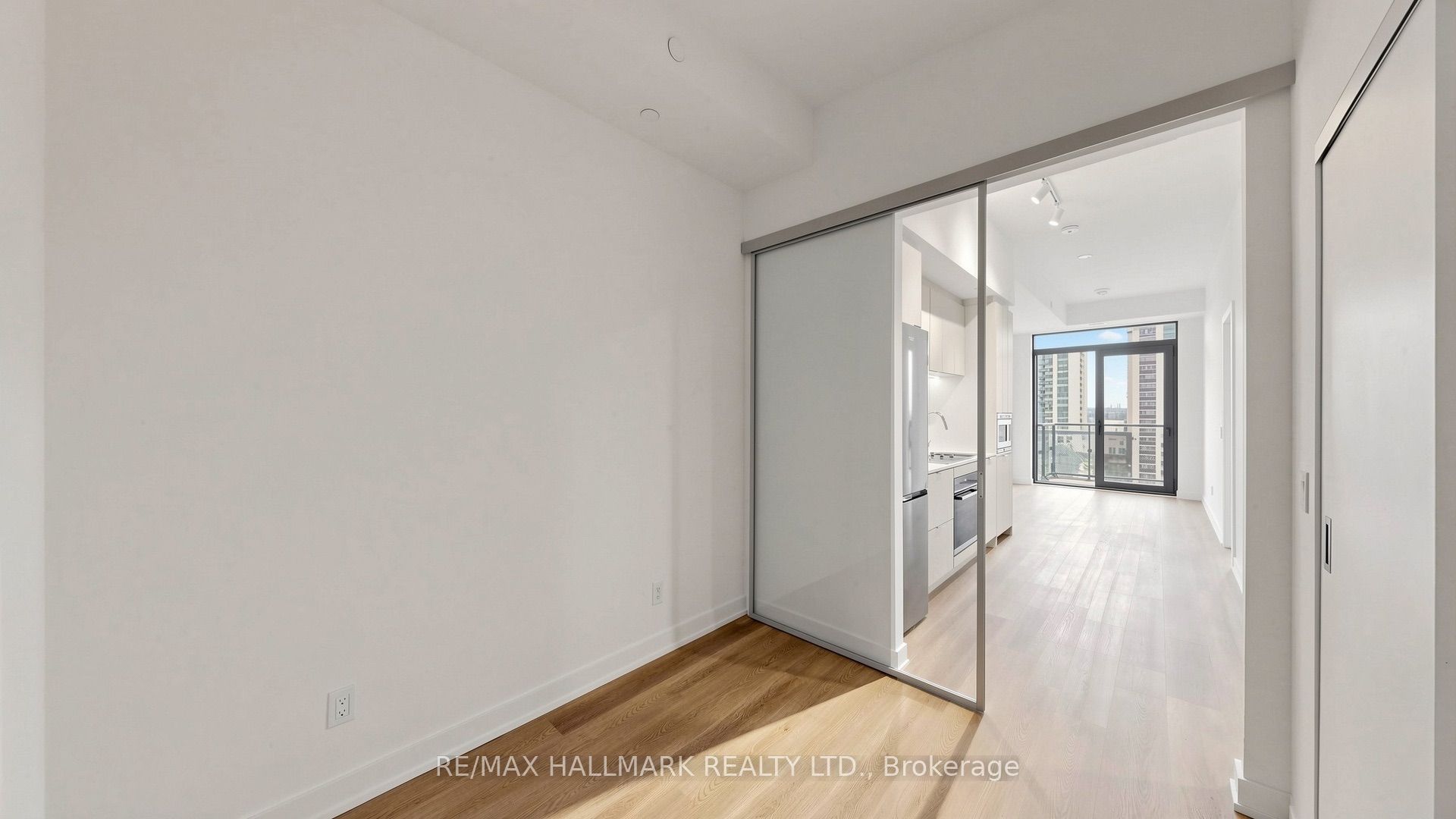 101 John Street N 719 Property Photo 24