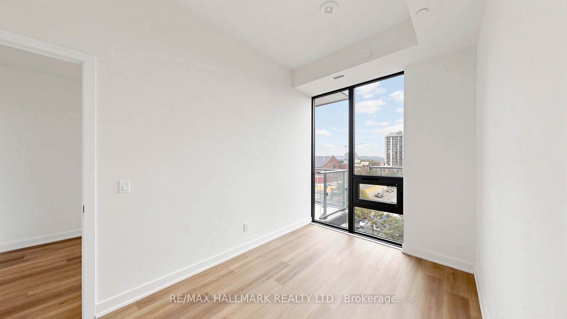 101 John Street N 719 Property Photo 28