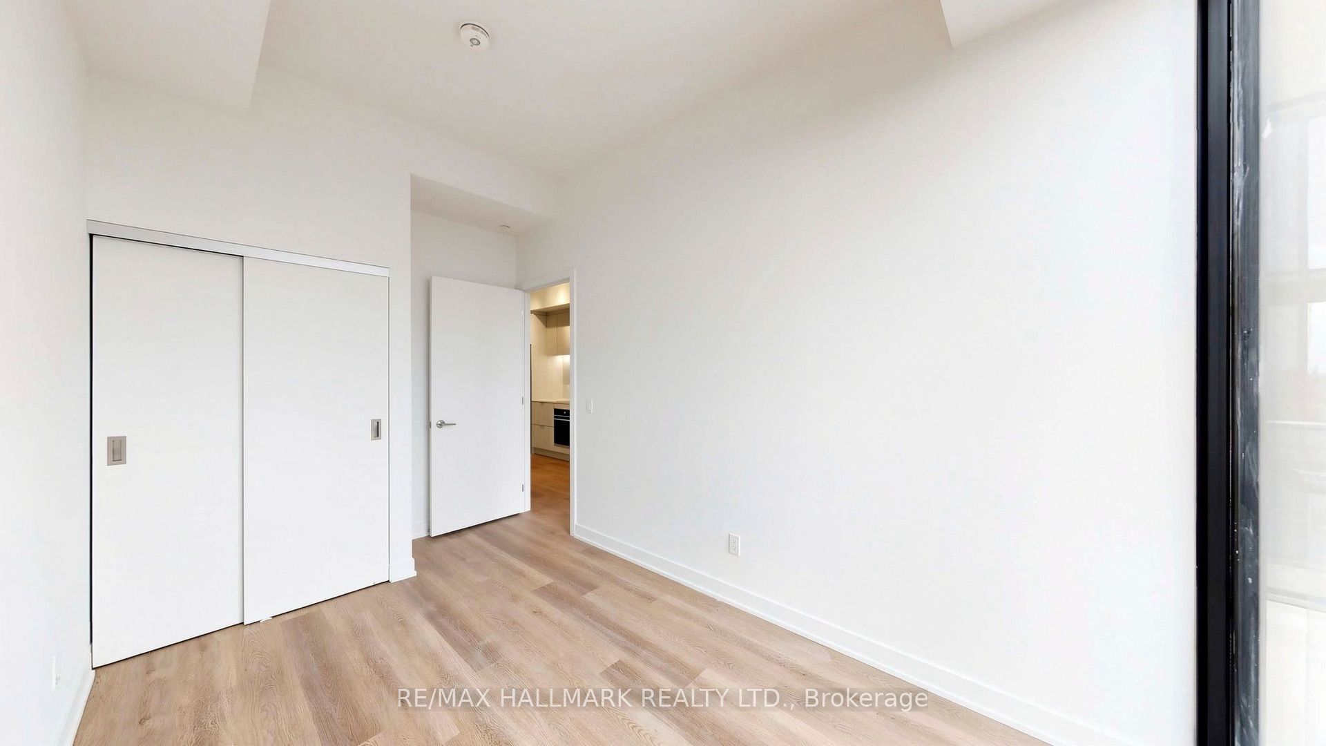 101 John Street N 719 Property Photo 29