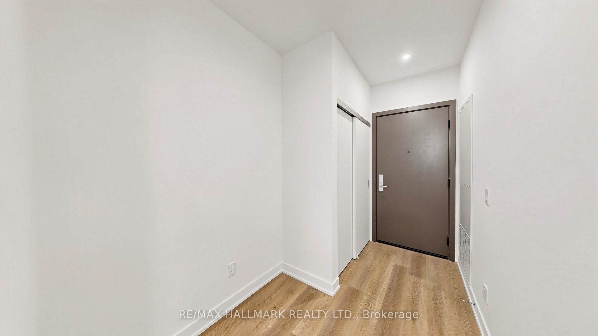 101 John Street N 719 Property Photo 34