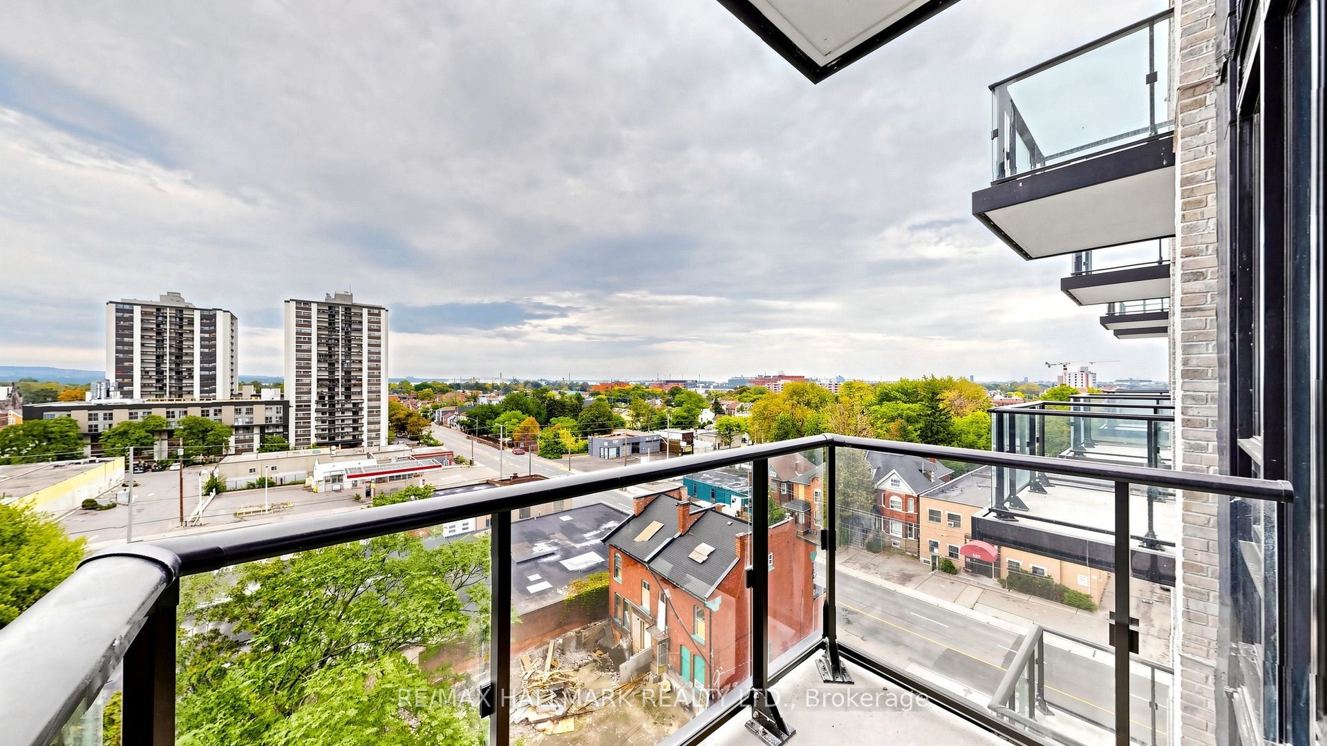 101 John Street N 719 Property Photo 38